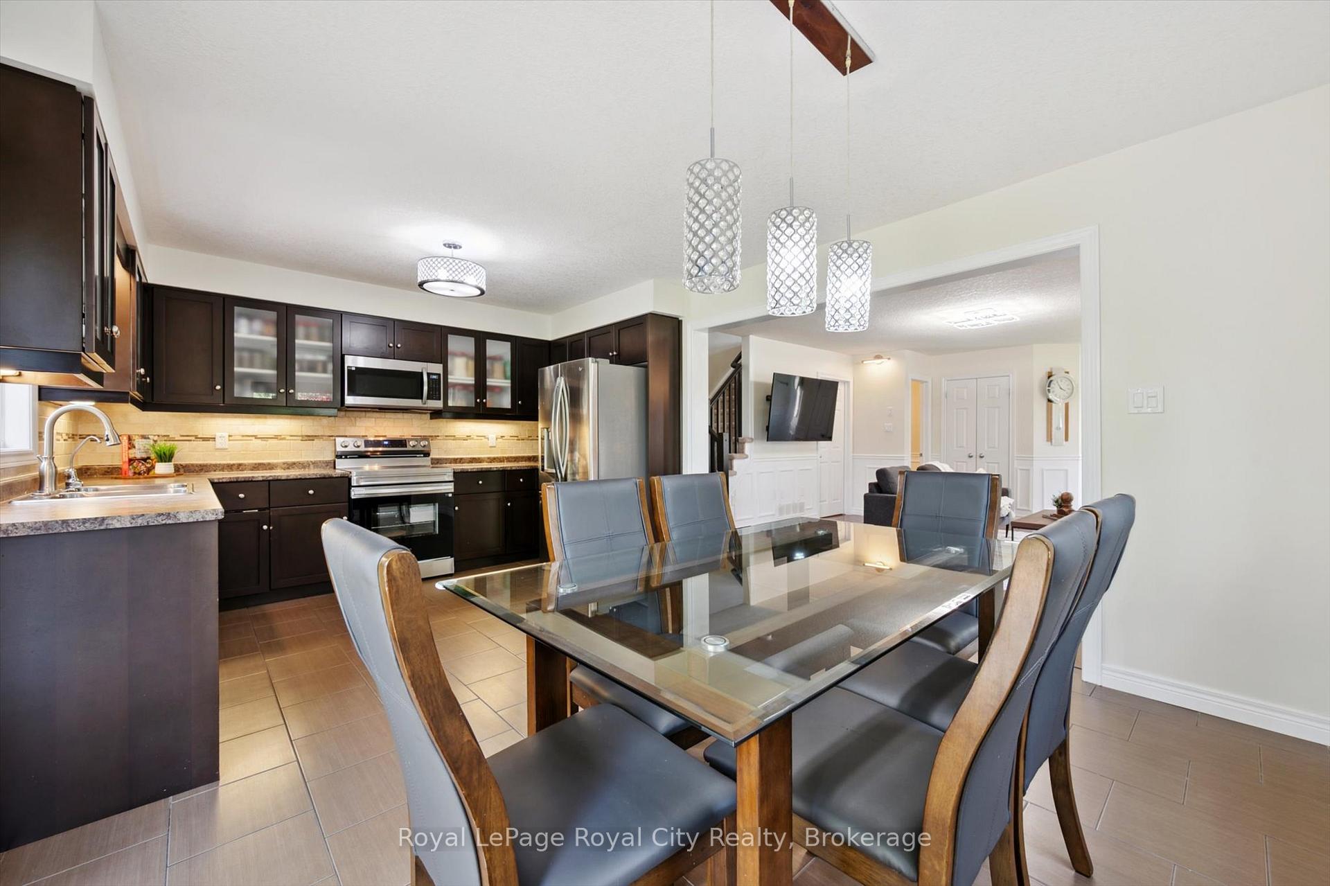 Photo 22 of Unit 17, 355 Macalister Boulevard, Guelph, Kortright East — HOMEH