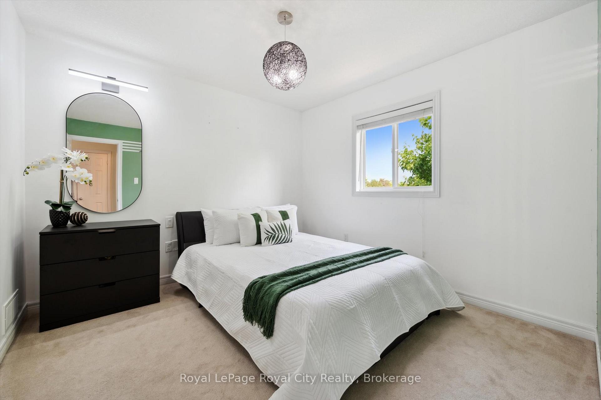 Photo 29 of Unit 17, 355 Macalister Boulevard, Guelph, Kortright East — HOMEH
