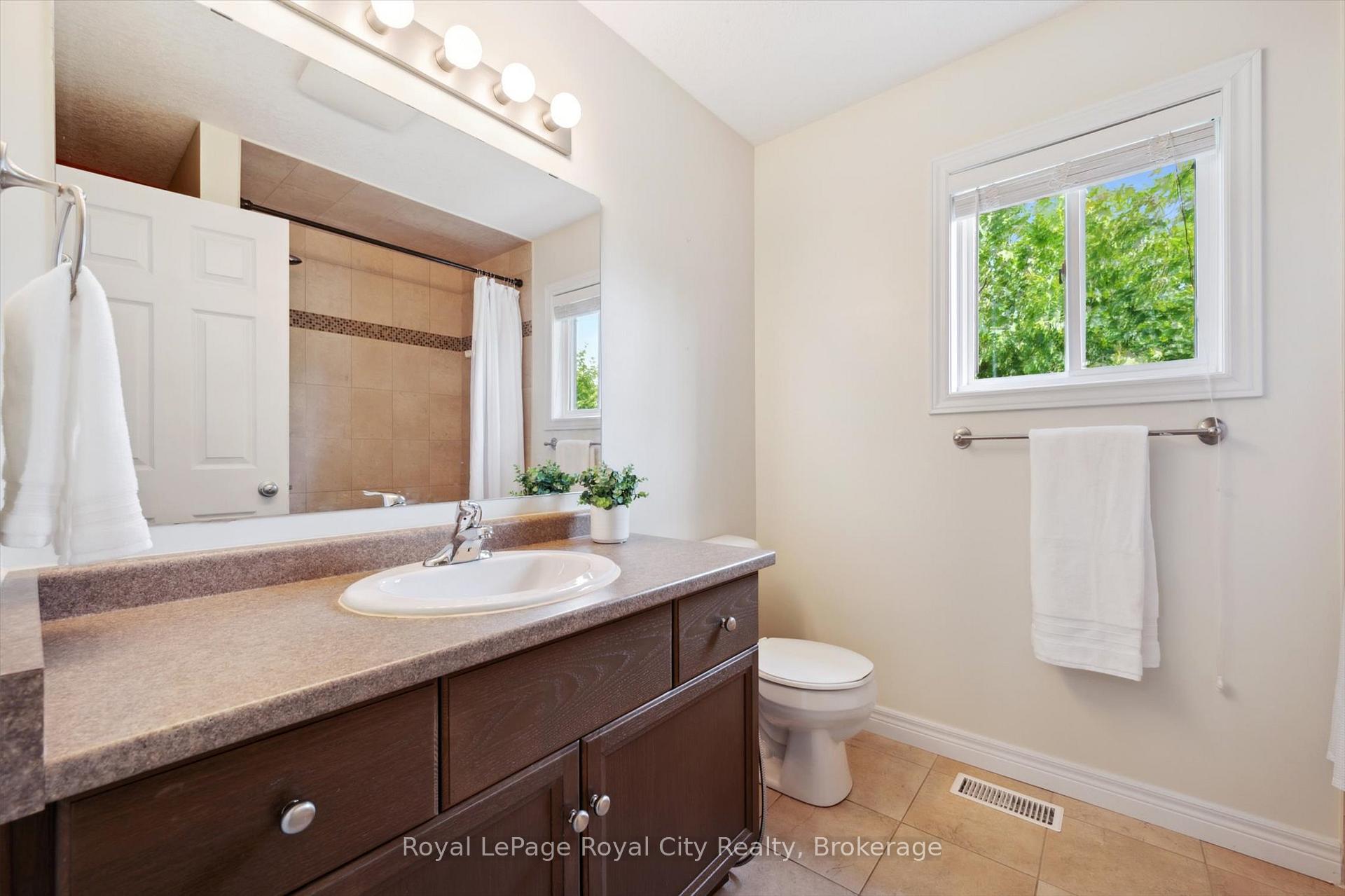 Photo 30 of Unit 17, 355 Macalister Boulevard, Guelph, Kortright East — HOMEH