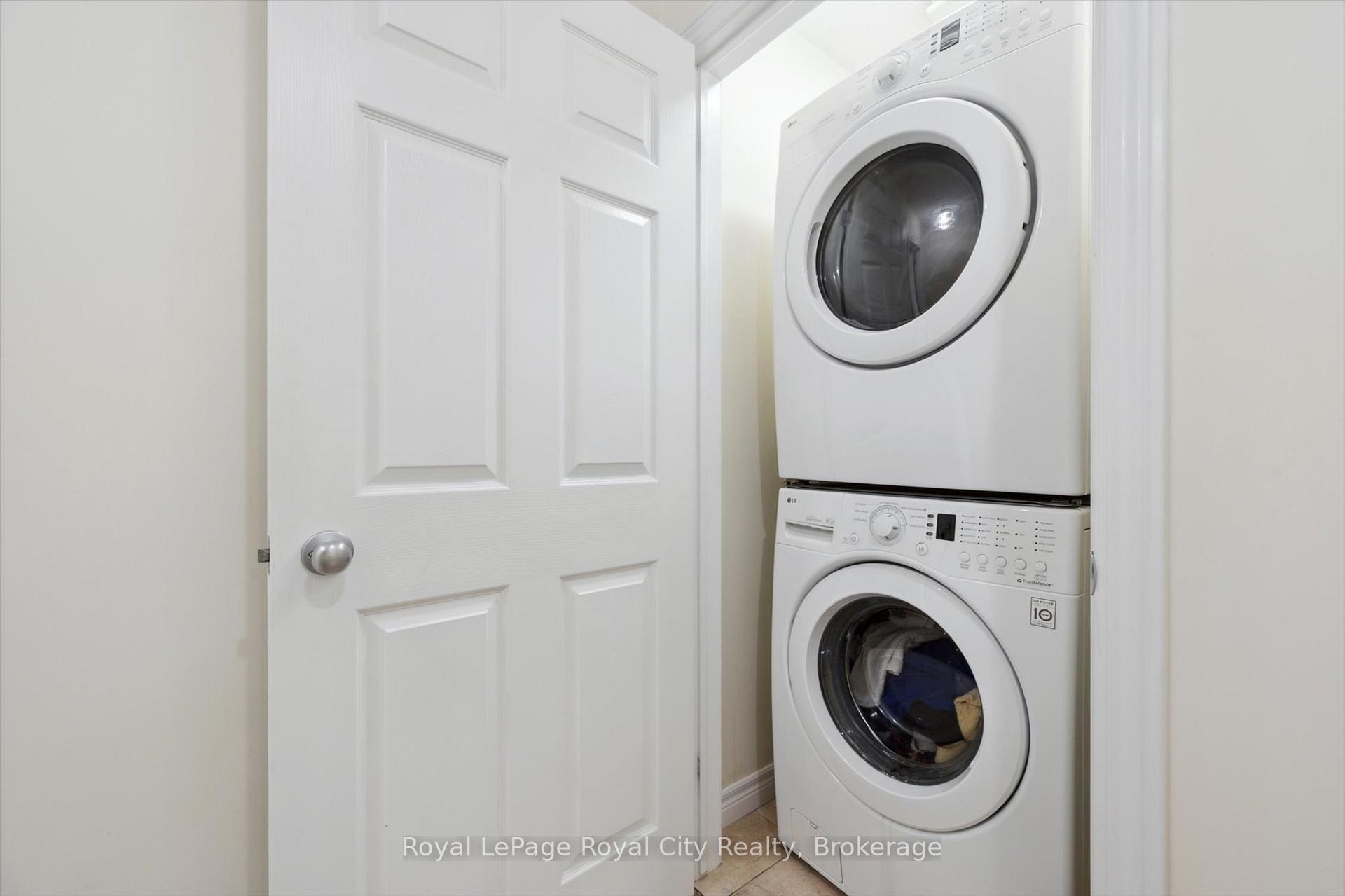 Photo 31 of Unit 17, 355 Macalister Boulevard, Guelph, Kortright East — HOMEH