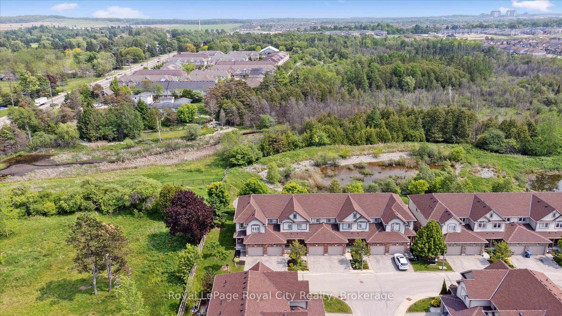 Photo 38 of Unit 17, 355 Macalister Boulevard, Guelph, Kortright East — HOMEH