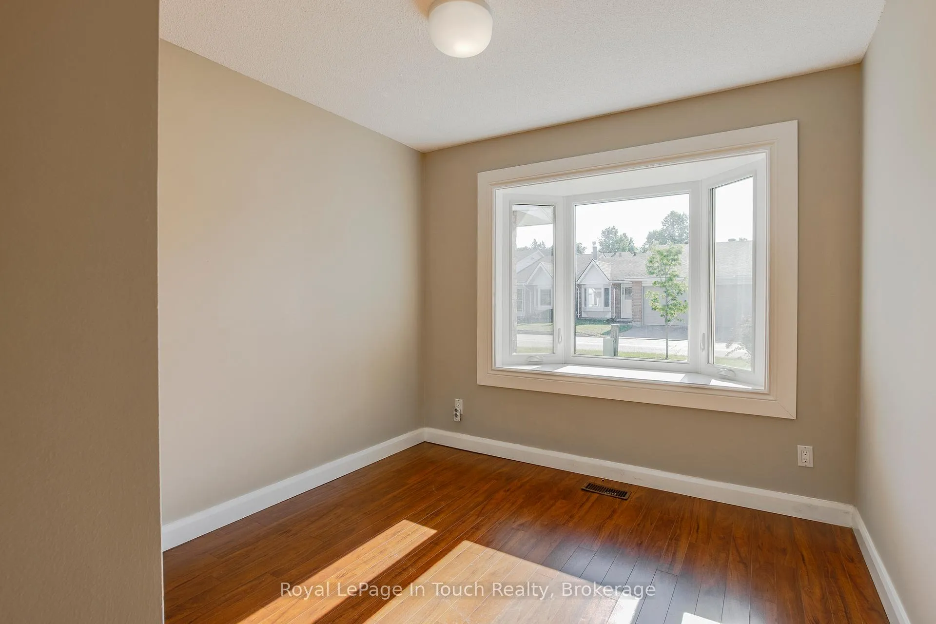 Photo 11 of Unit 32, 696 King Street, Midland — HOMEH