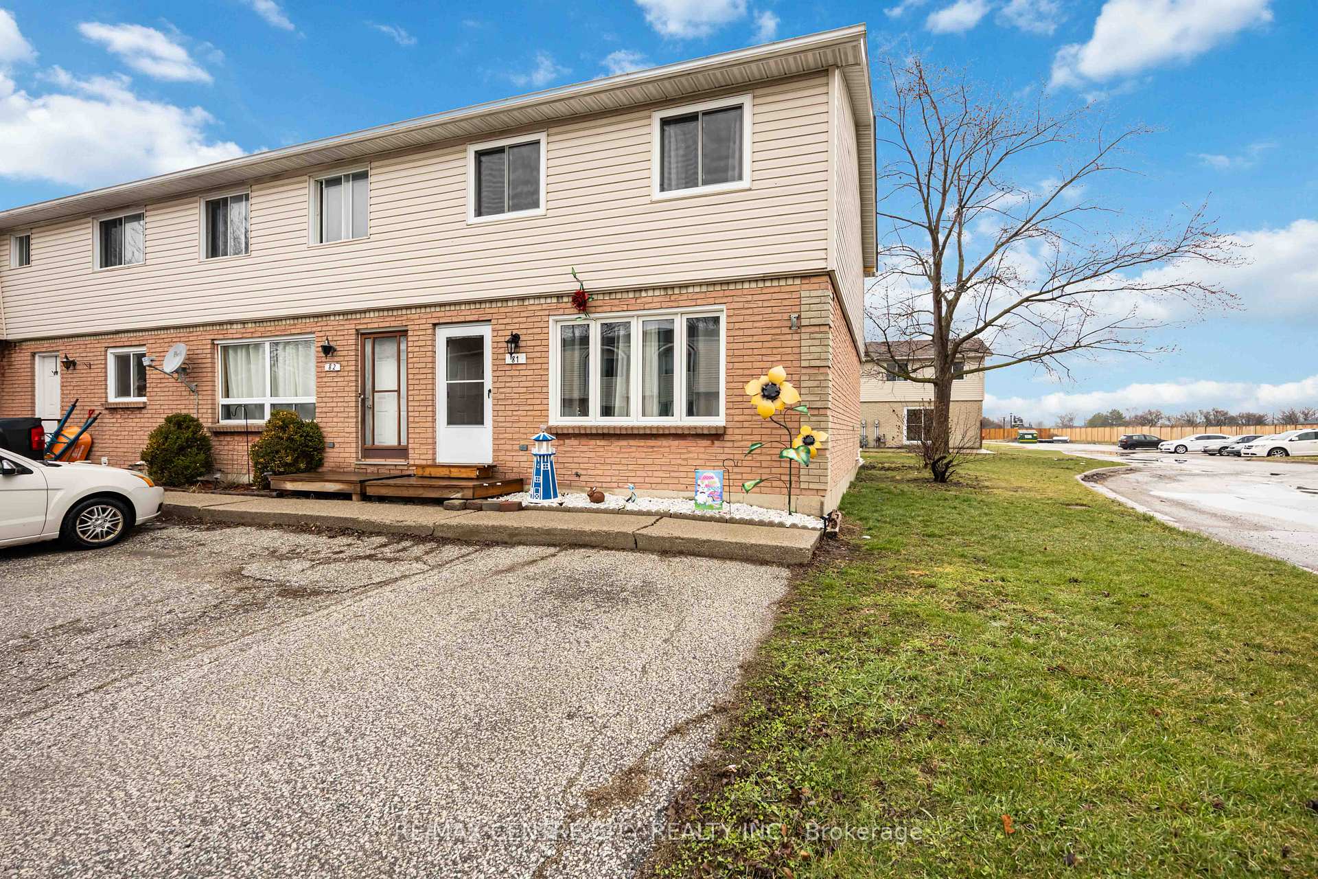 Photo 23 of Unit 81, 348 Cameron Street, St. Clair — HOMEH