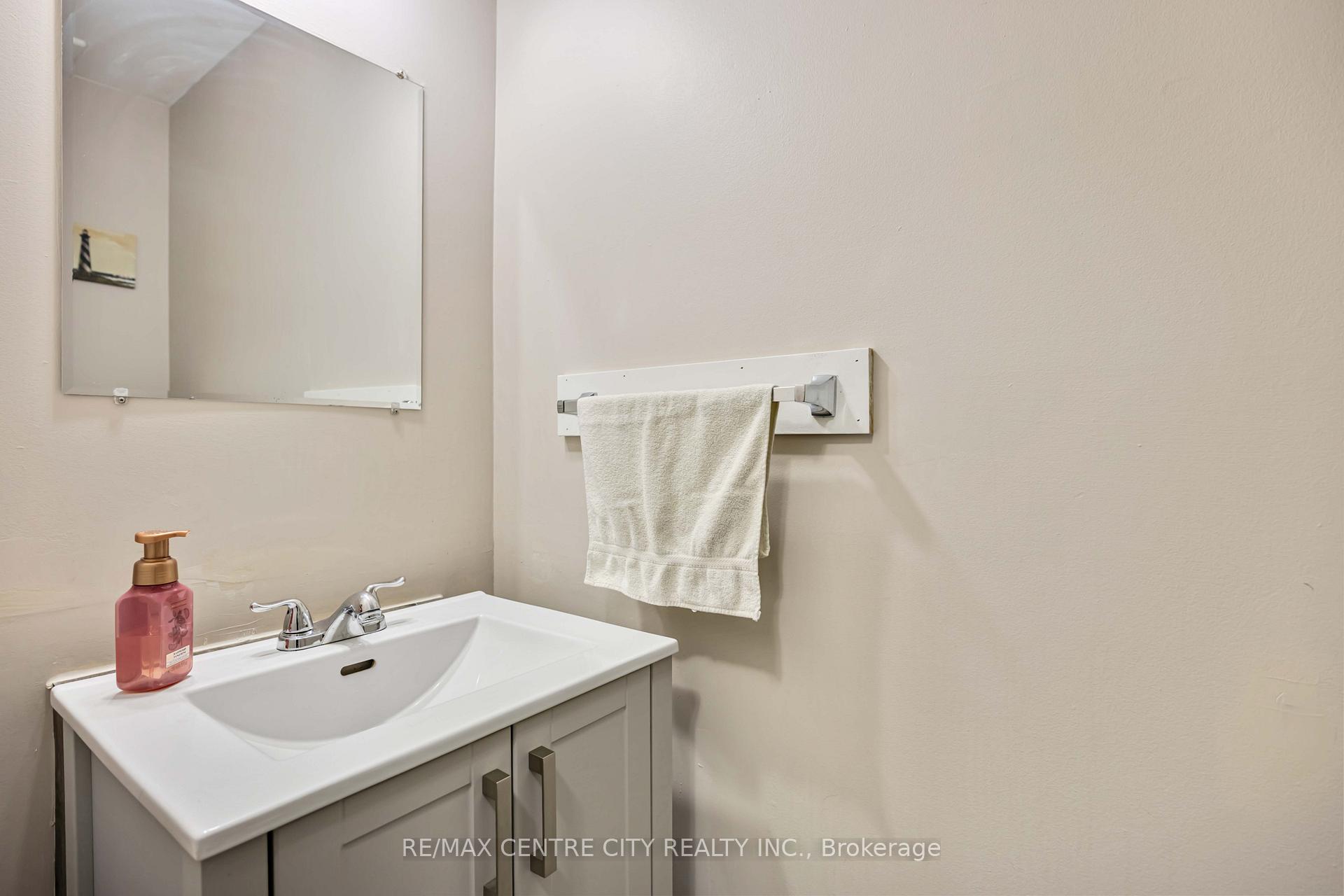 Photo 34 of Unit 81, 348 Cameron Street, St. Clair — HOMEH