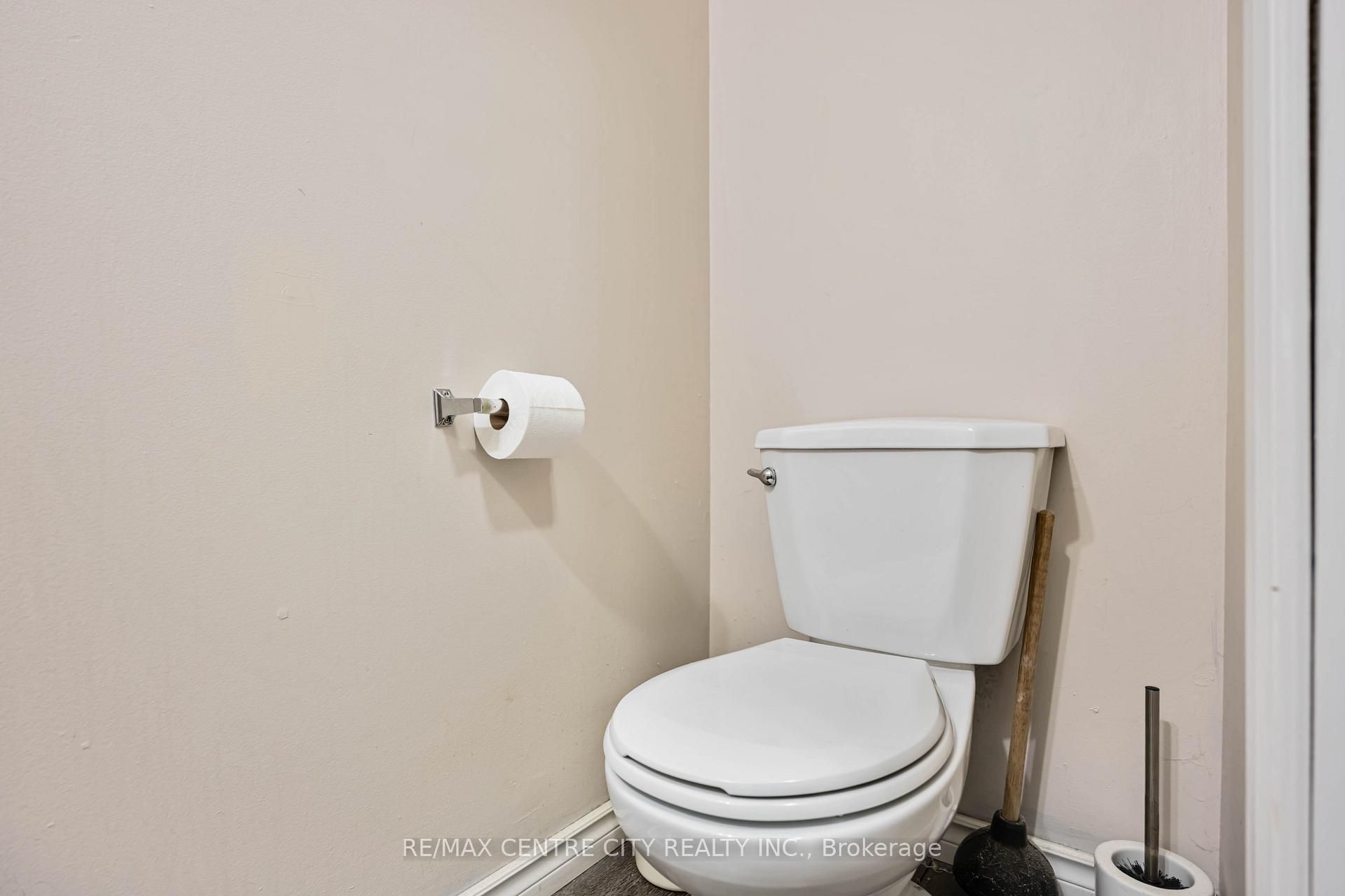 Photo 35 of Unit 81, 348 Cameron Street, St. Clair — HOMEH