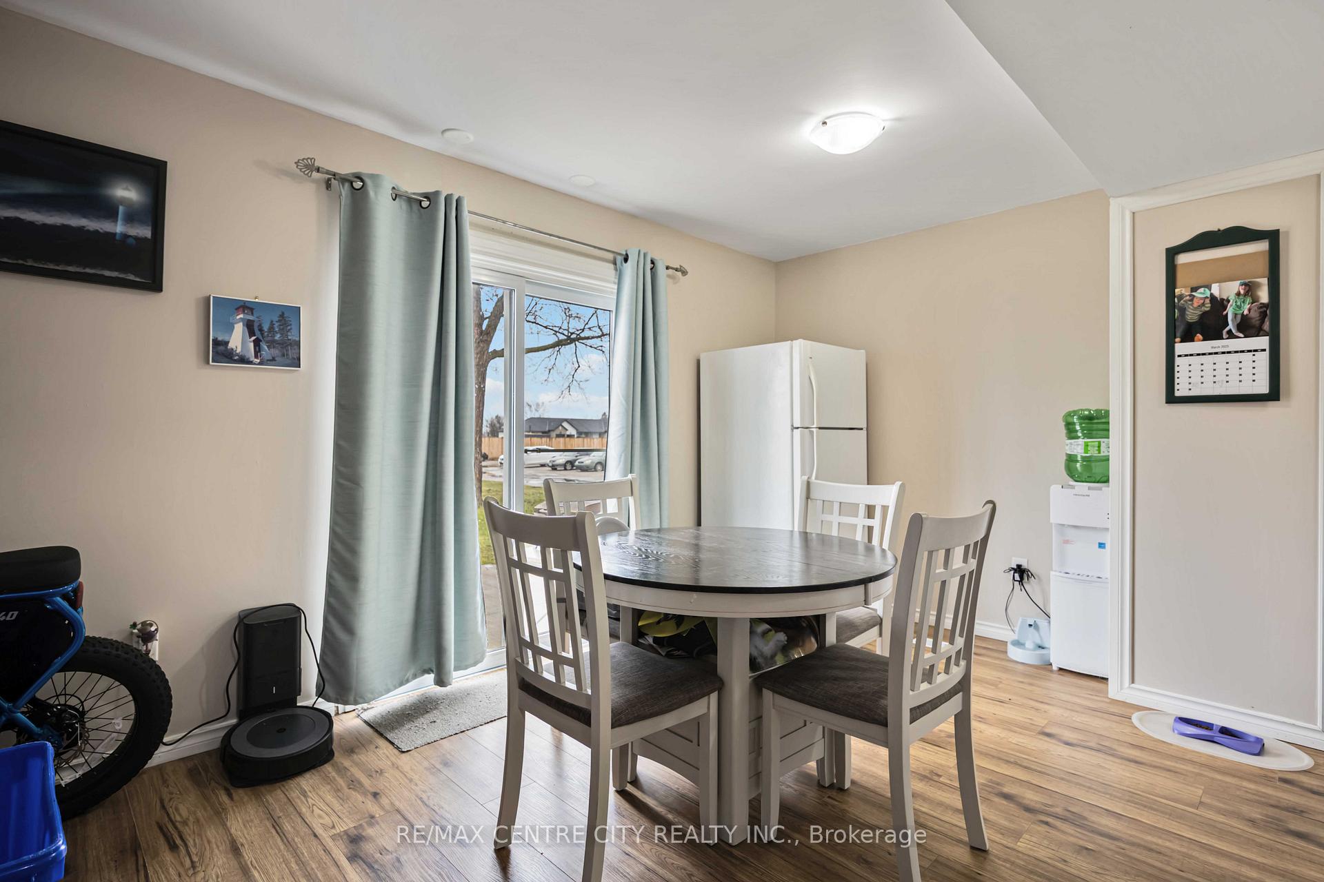 Photo 8 of Unit 81, 348 Cameron Street, St. Clair — HOMEH
