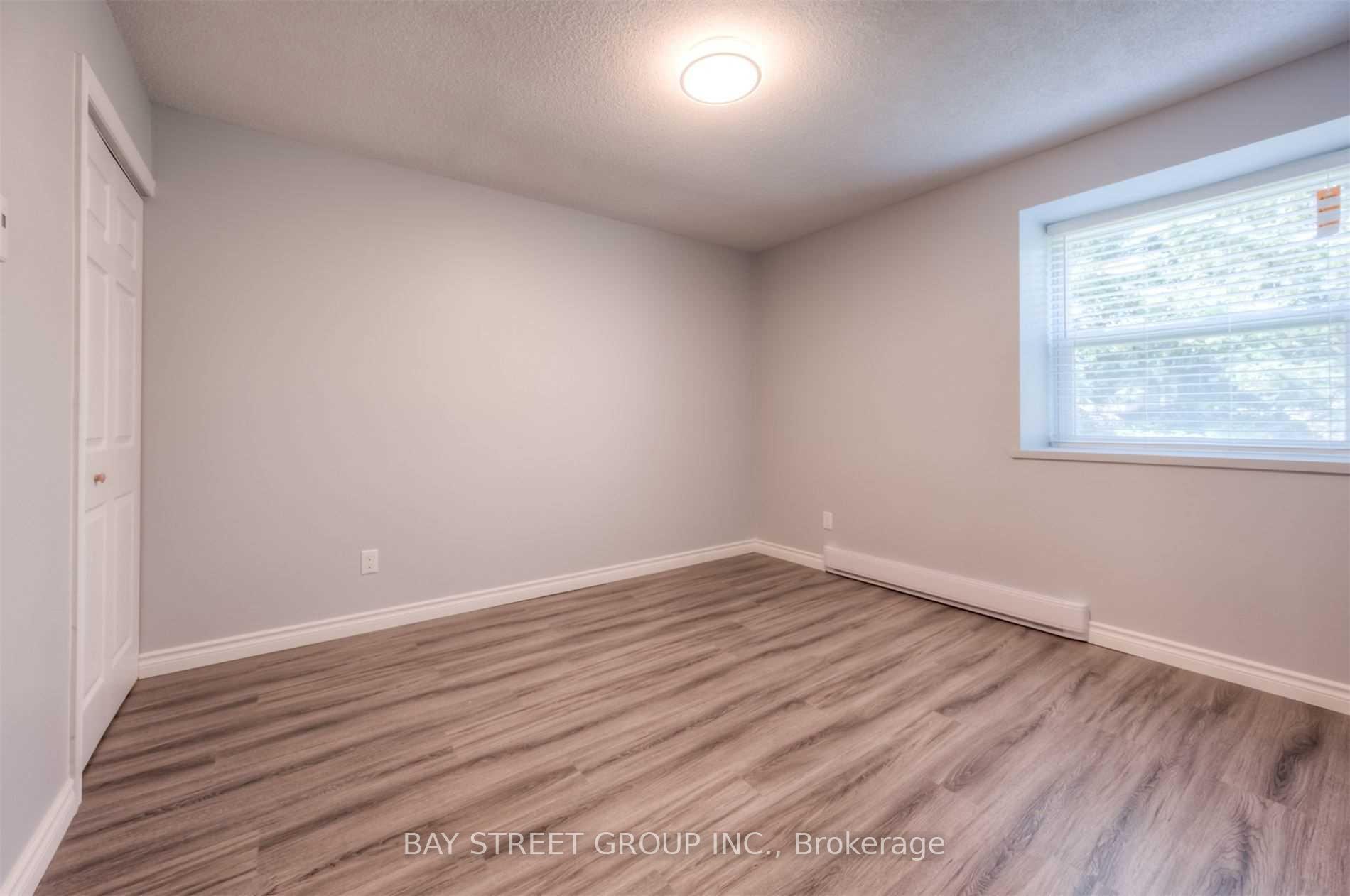 Photo 10 of Unit 2, 83 Westmount Road N, Waterloo, Beechwood — HOMEH