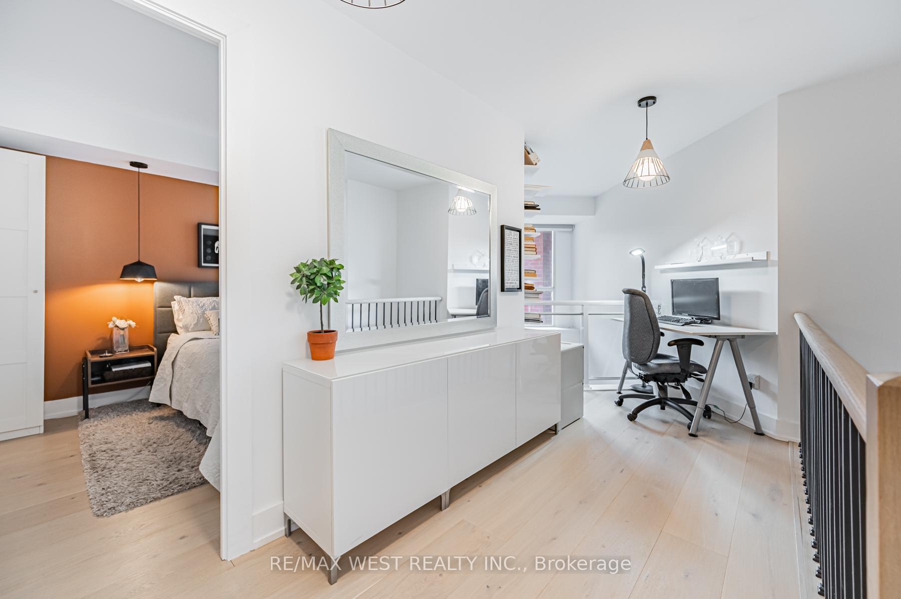 Photo 5 of Unit 430, 139 Merton Street, Toronto, Mount Pleasant West — HOMEH