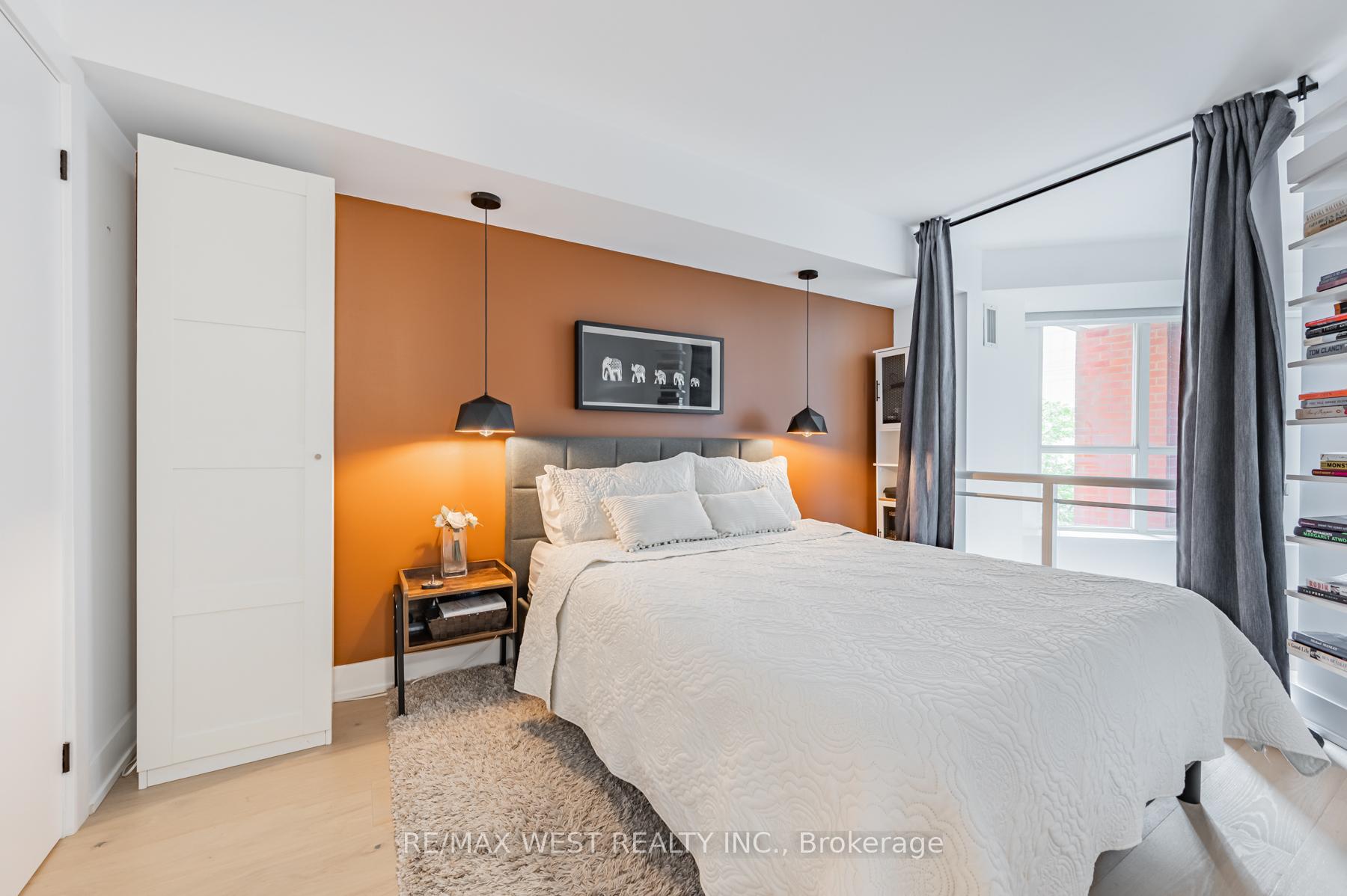 Photo 6 of Unit 430, 139 Merton Street, Toronto, Mount Pleasant West — HOMEH