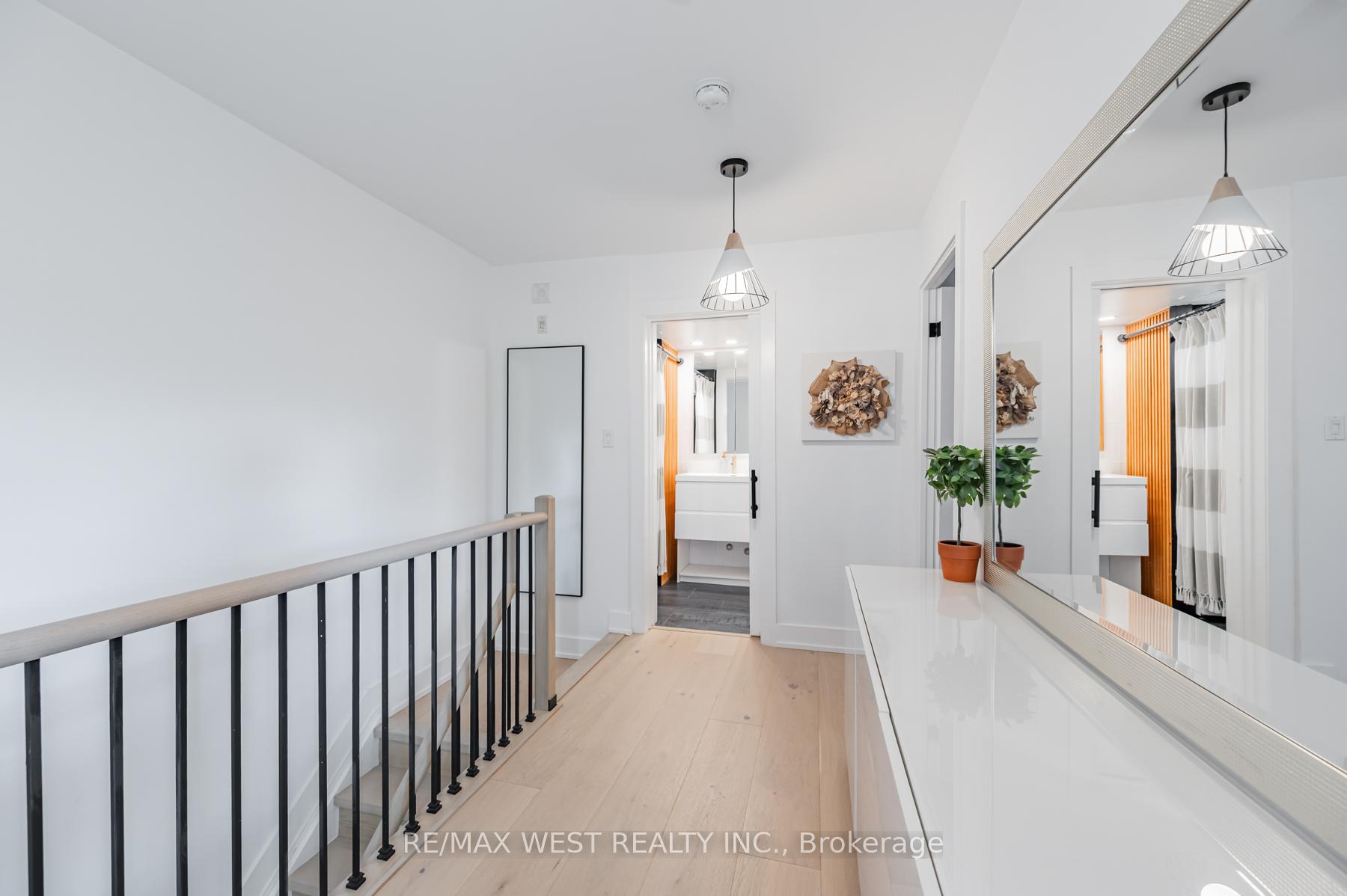 Photo 8 of Unit 430, 139 Merton Street, Toronto, Mount Pleasant West — HOMEH