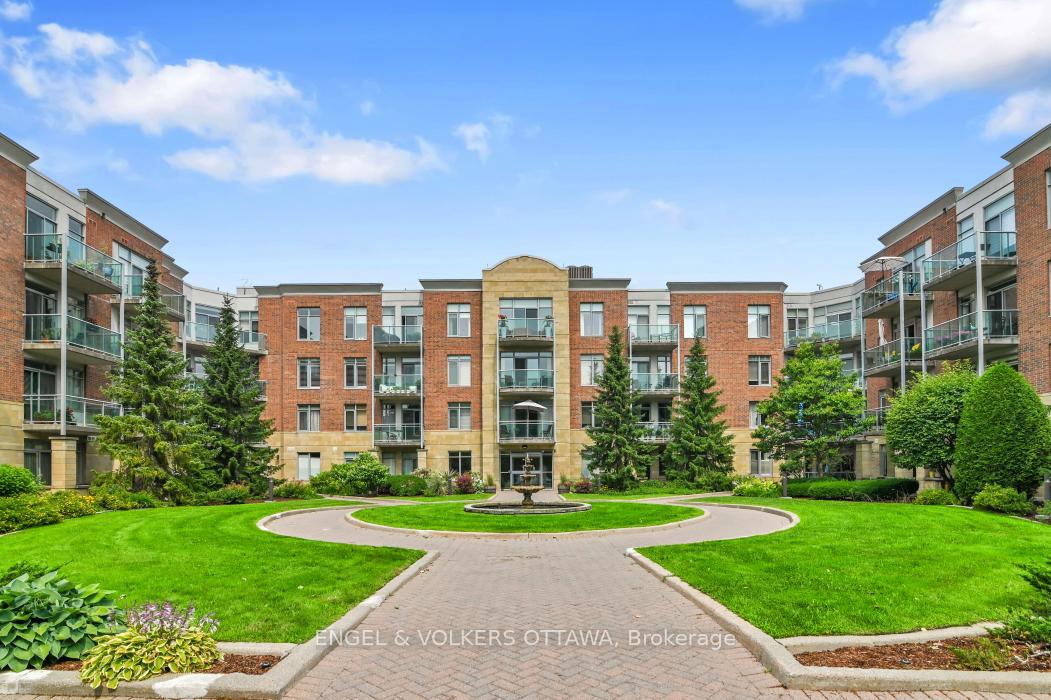 Front of Unit 115, 205 Bolton Street
