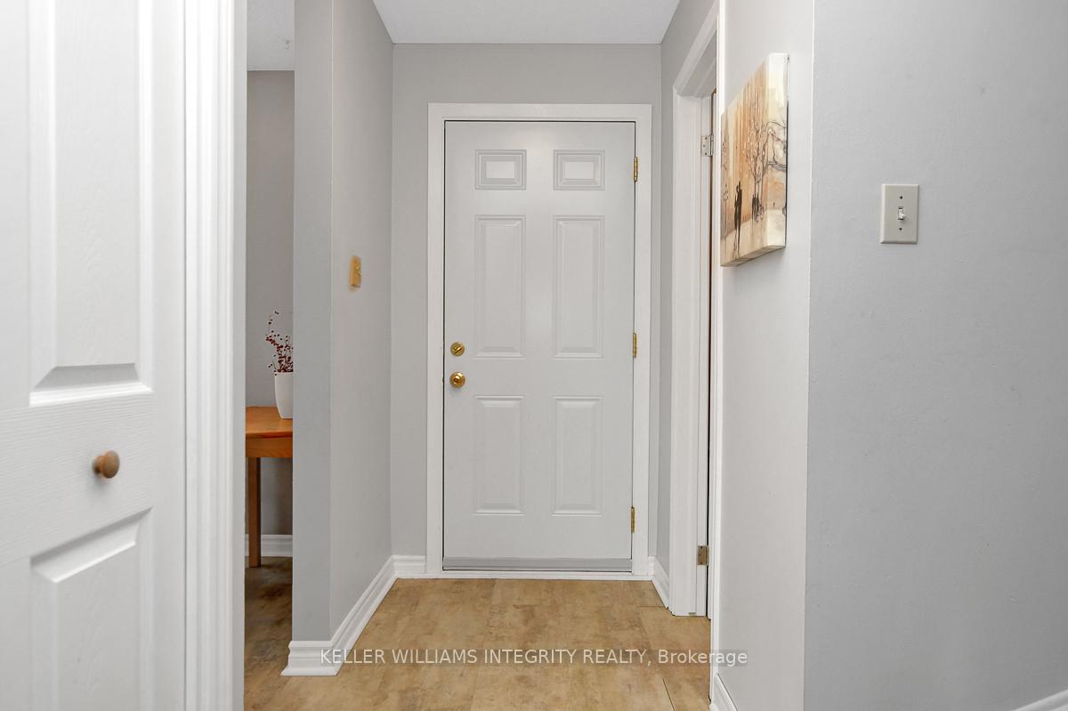 Photo 3 of 46 Bering Court, Ottawa, Kanata - Katimavik — HOMEH