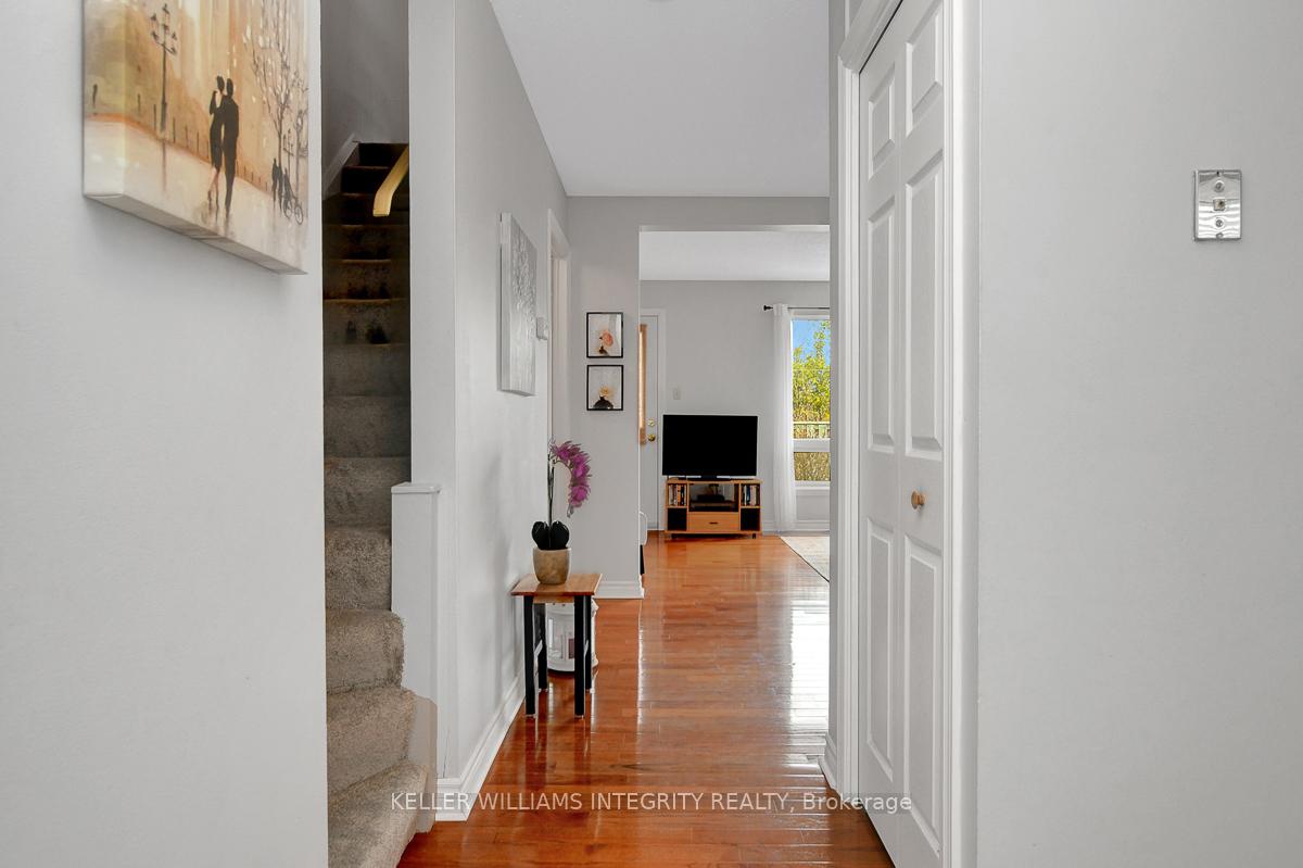 Photo 4 of 46 Bering Court, Ottawa, Kanata - Katimavik — HOMEH