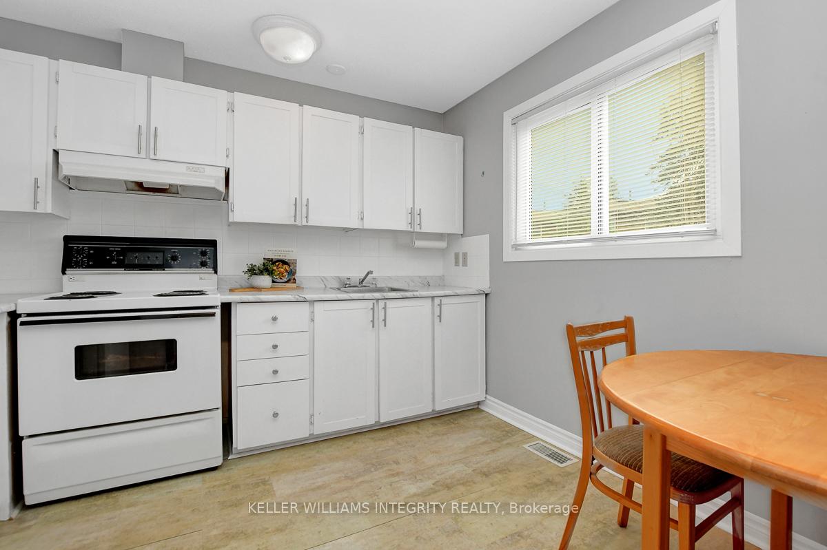 Photo 15 of 46 Bering Court, Ottawa, Kanata - Katimavik — HOMEH