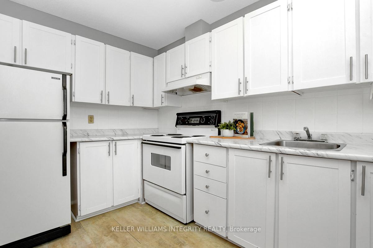 Photo 18 of 46 Bering Court, Ottawa, Kanata - Katimavik — HOMEH