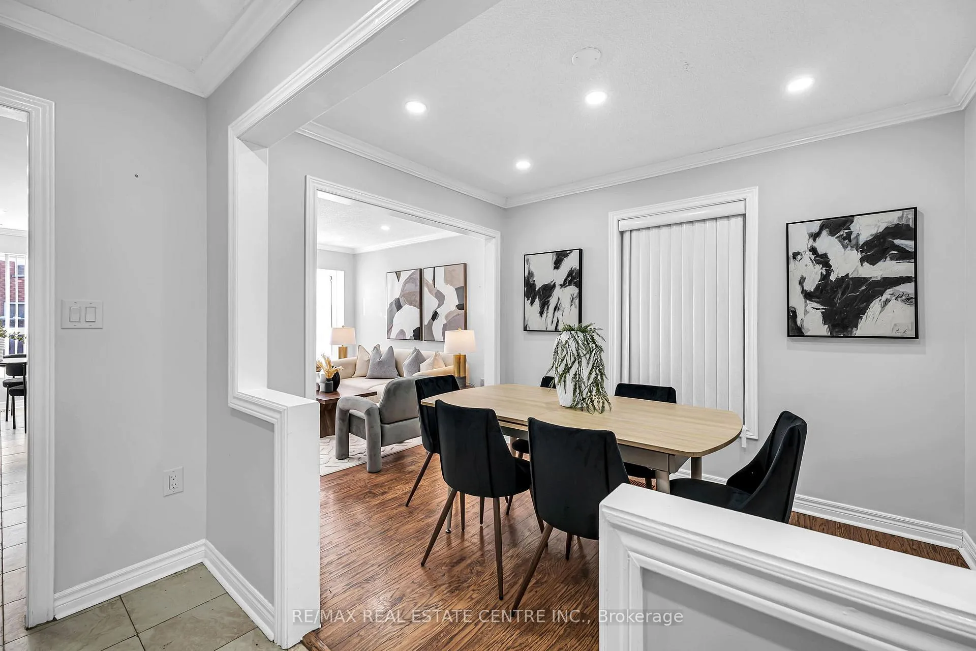 Photo 6 of 47 Brickyard Way N, Brampton, Brampton North — HOMEH