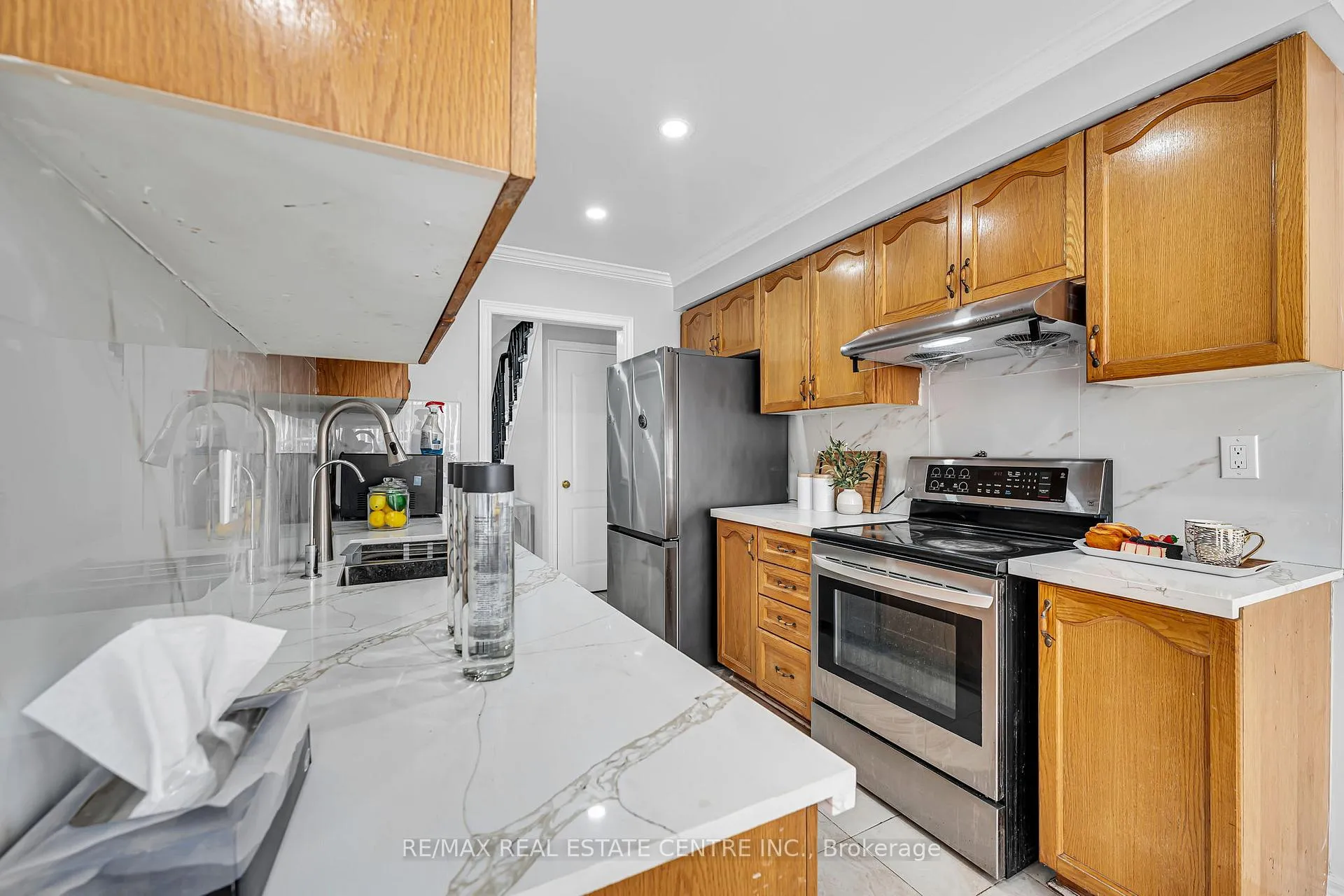 Photo 11 of 47 Brickyard Way N, Brampton, Brampton North — HOMEH