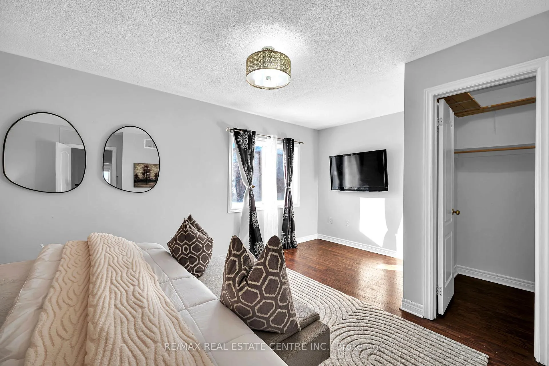 Photo 14 of 47 Brickyard Way N, Brampton, Brampton North — HOMEH