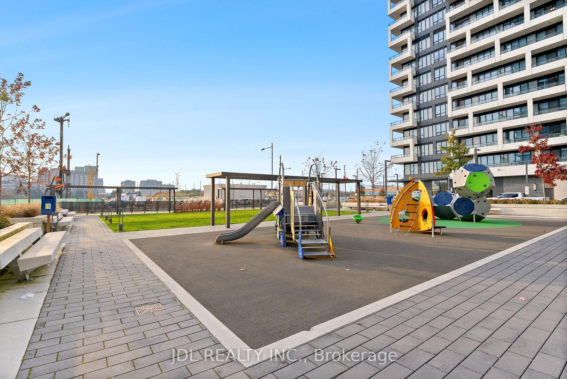 Photo 14 of Unit 102, 38 Water Walk Drive, Markham, Unionville — HOMEH