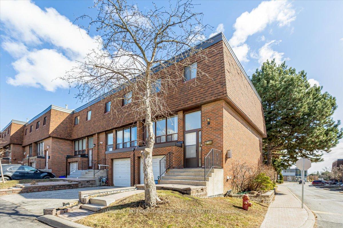 Photo 1 of 35 Stately Way, Markham, Royal Orchard — HOMEH