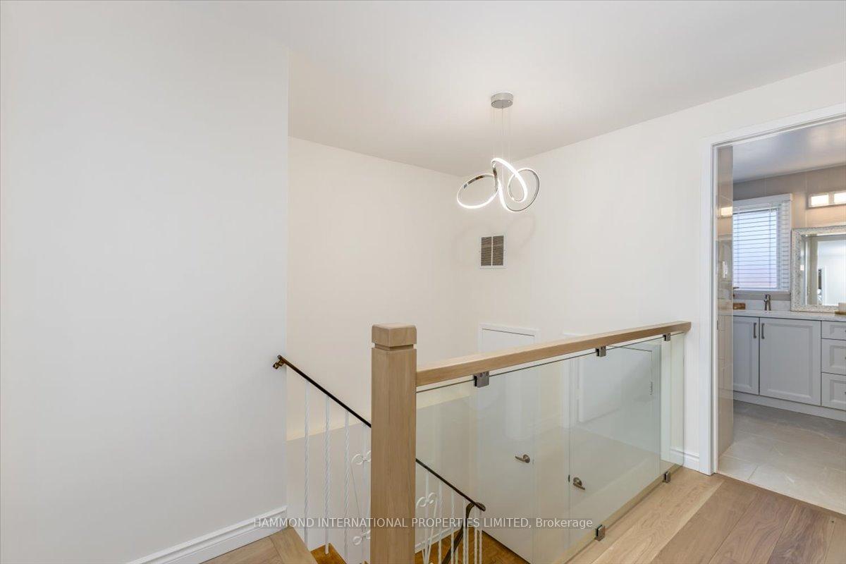 Photo 15 of 35 Stately Way, Markham, Royal Orchard — HOMEH