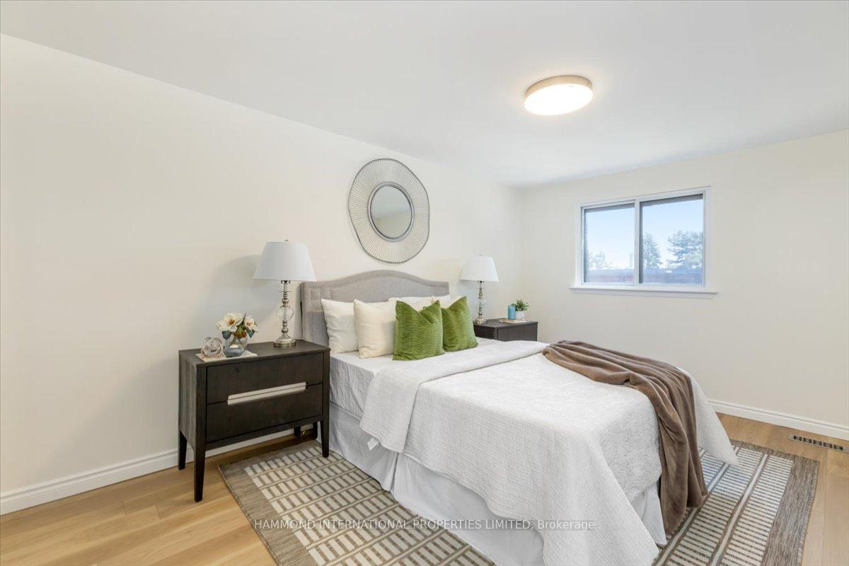 Photo 16 of 35 Stately Way, Markham, Royal Orchard — HOMEH