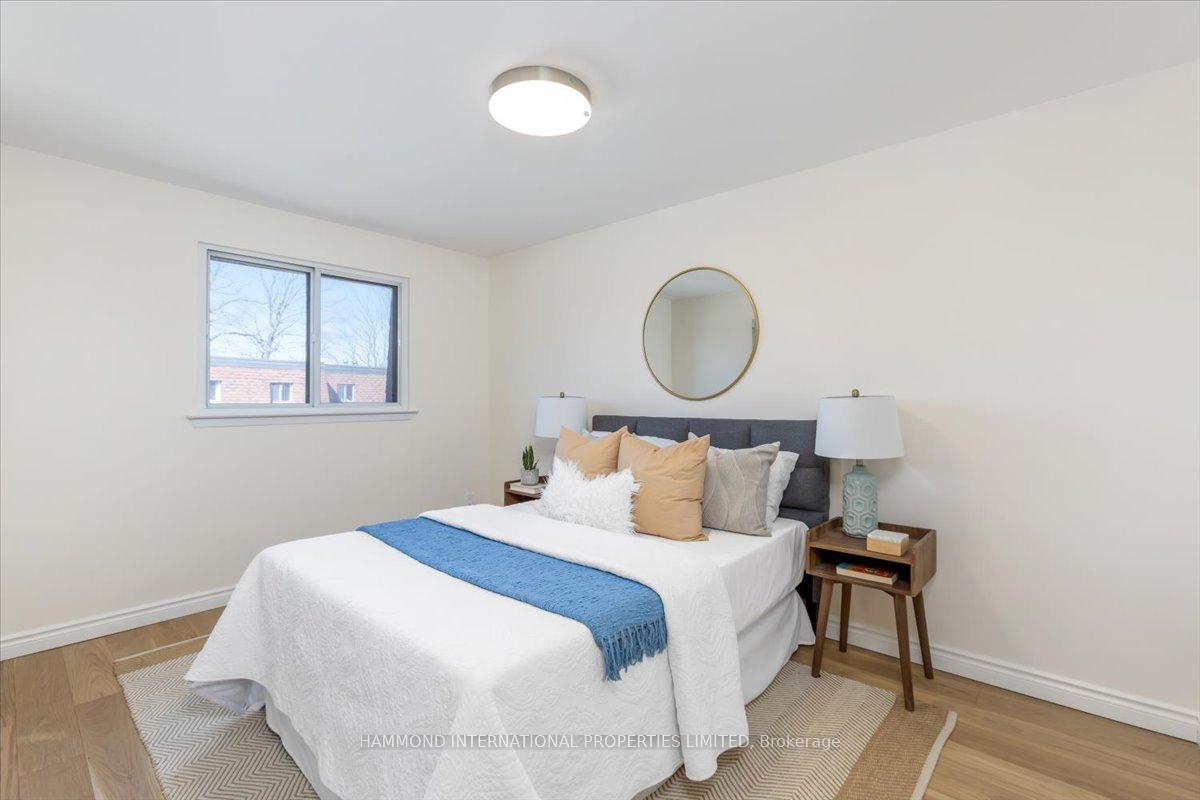 Photo 19 of 35 Stately Way, Markham, Royal Orchard — HOMEH