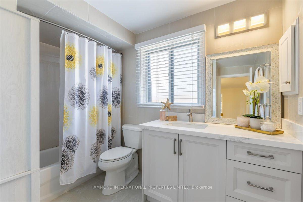Photo 20 of 35 Stately Way, Markham, Royal Orchard — HOMEH
