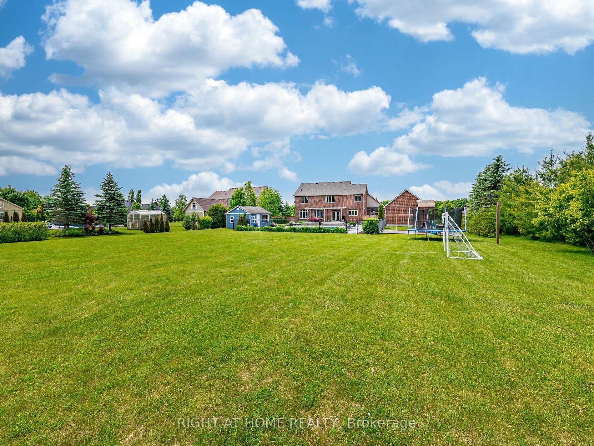 Photo 47 of 27 Armstrong Street, Erin — HOMEH
