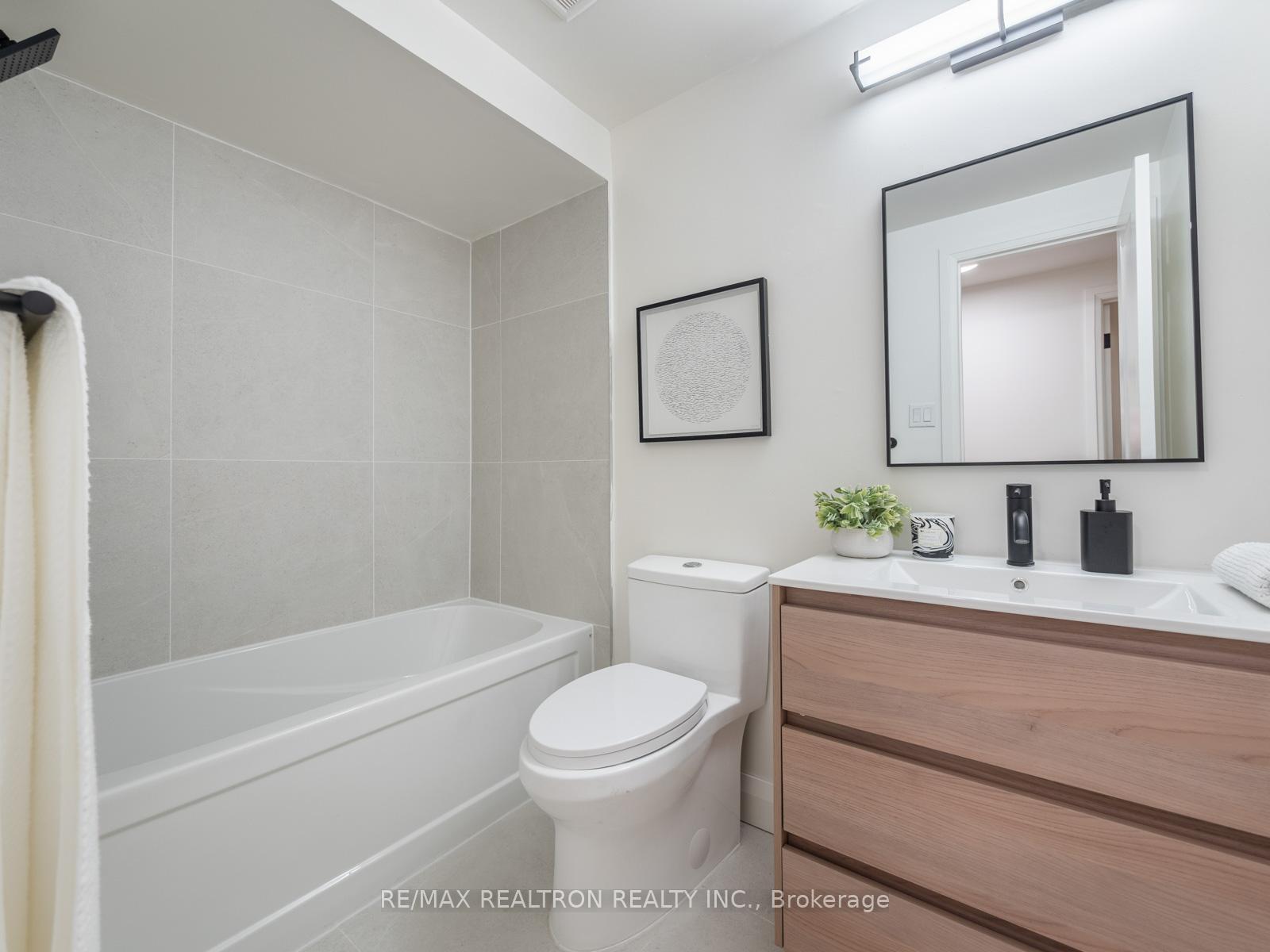 Photo 15 of Unit 43, 314 Simonston Boulevard W, Markham, German Mills — HOMEH