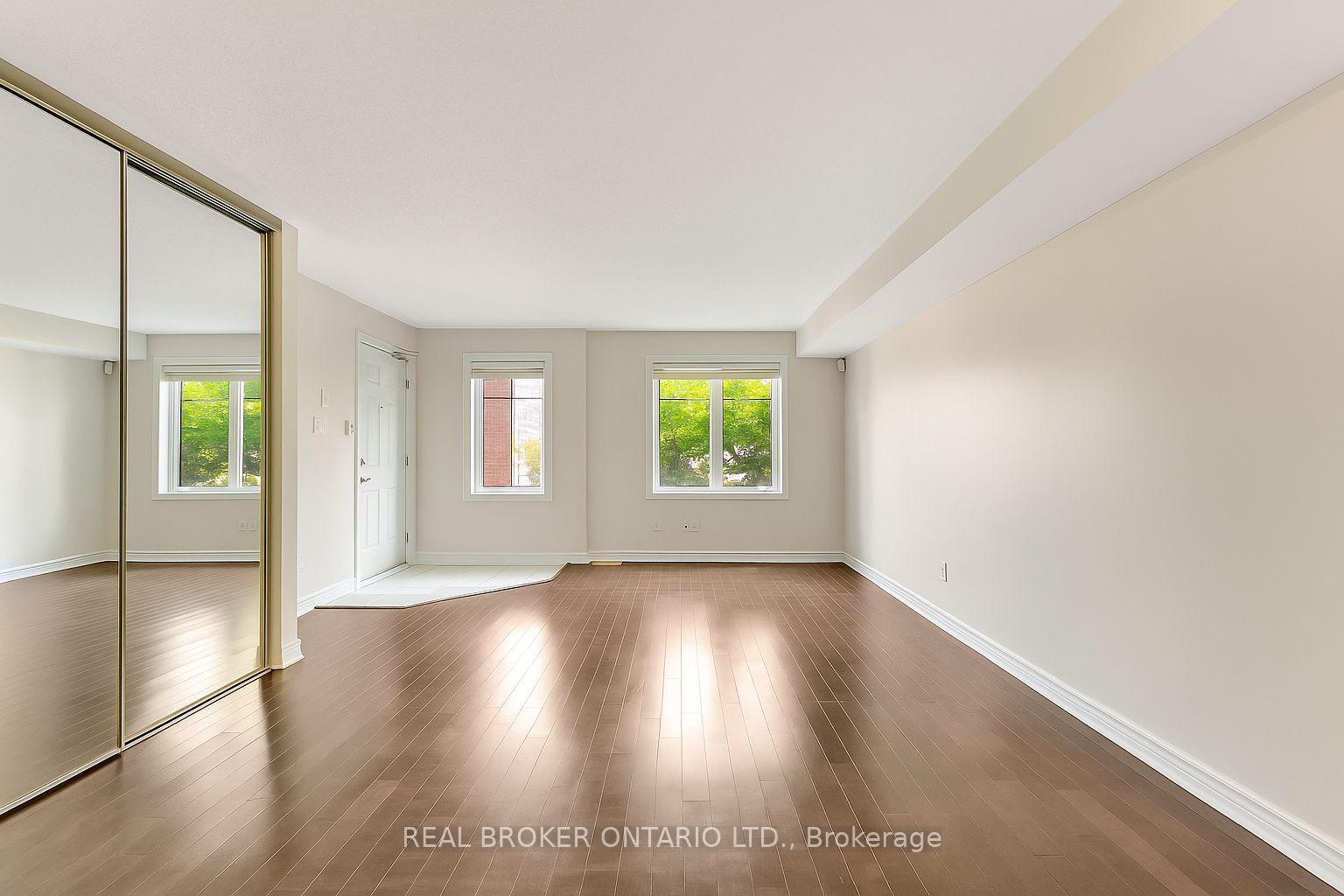Photo 5 of 778A Chapman Mills Drive N, Ottawa, Barrhaven - Strandherd — HOMEH