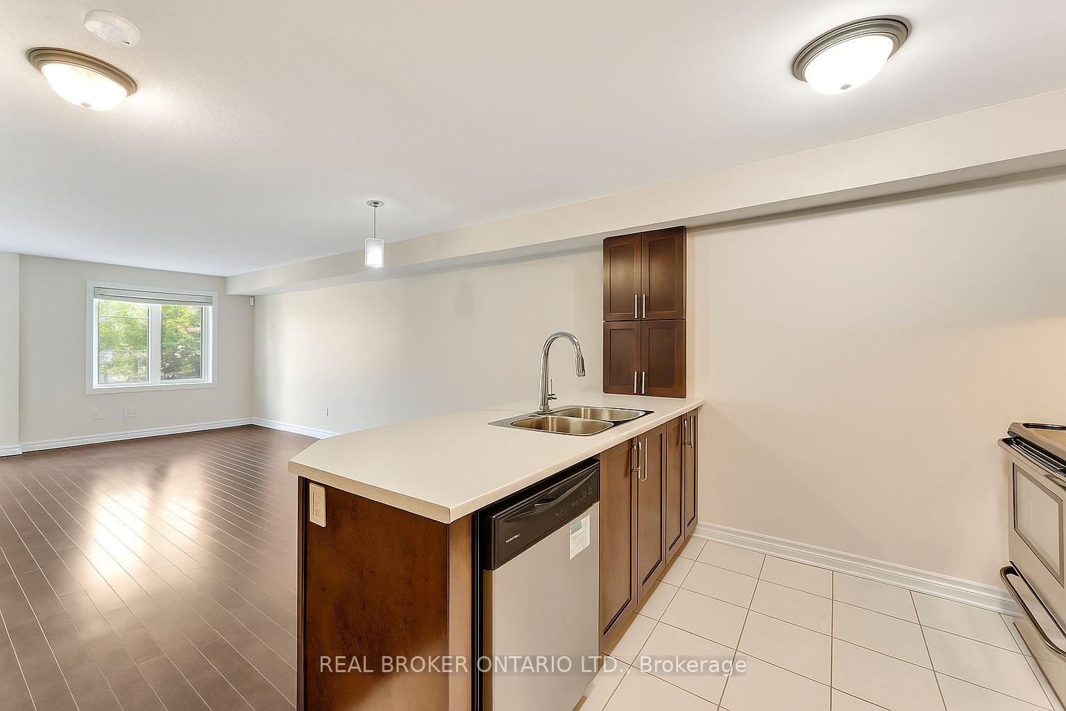 Photo 11 of 778A Chapman Mills Drive N, Ottawa, Barrhaven - Strandherd — HOMEH