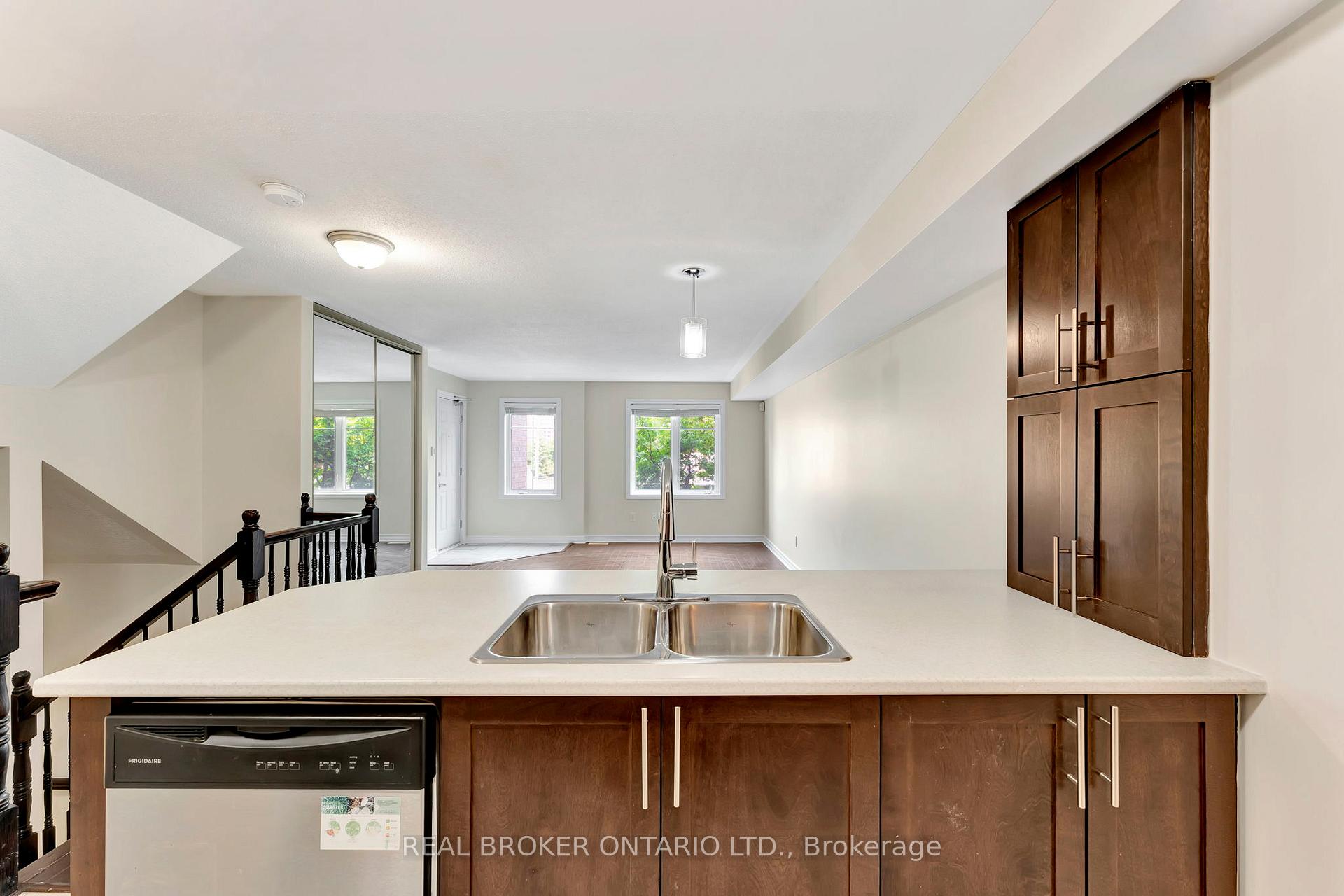 Photo 14 of 778A Chapman Mills Drive N, Ottawa, Barrhaven - Strandherd — HOMEH