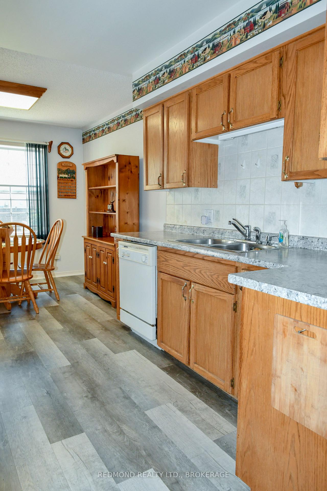 Photo 10 of 21 Elm Street, Gananoque — HOMEH