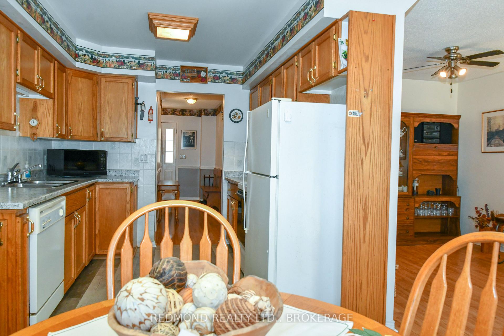 Photo 11 of 21 Elm Street, Gananoque — HOMEH