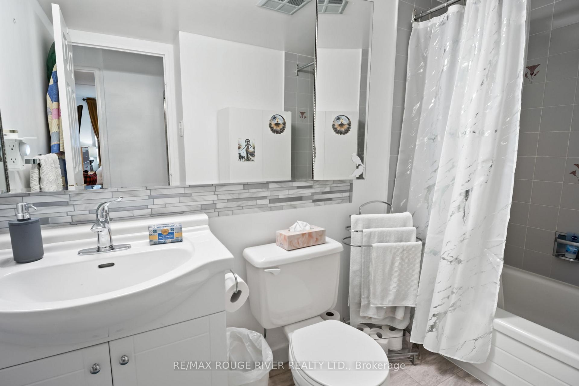 Photo 57 of Unit 1202, 100 County Court Boulevard, Brampton, Fletcher's Creek South — HOMEH