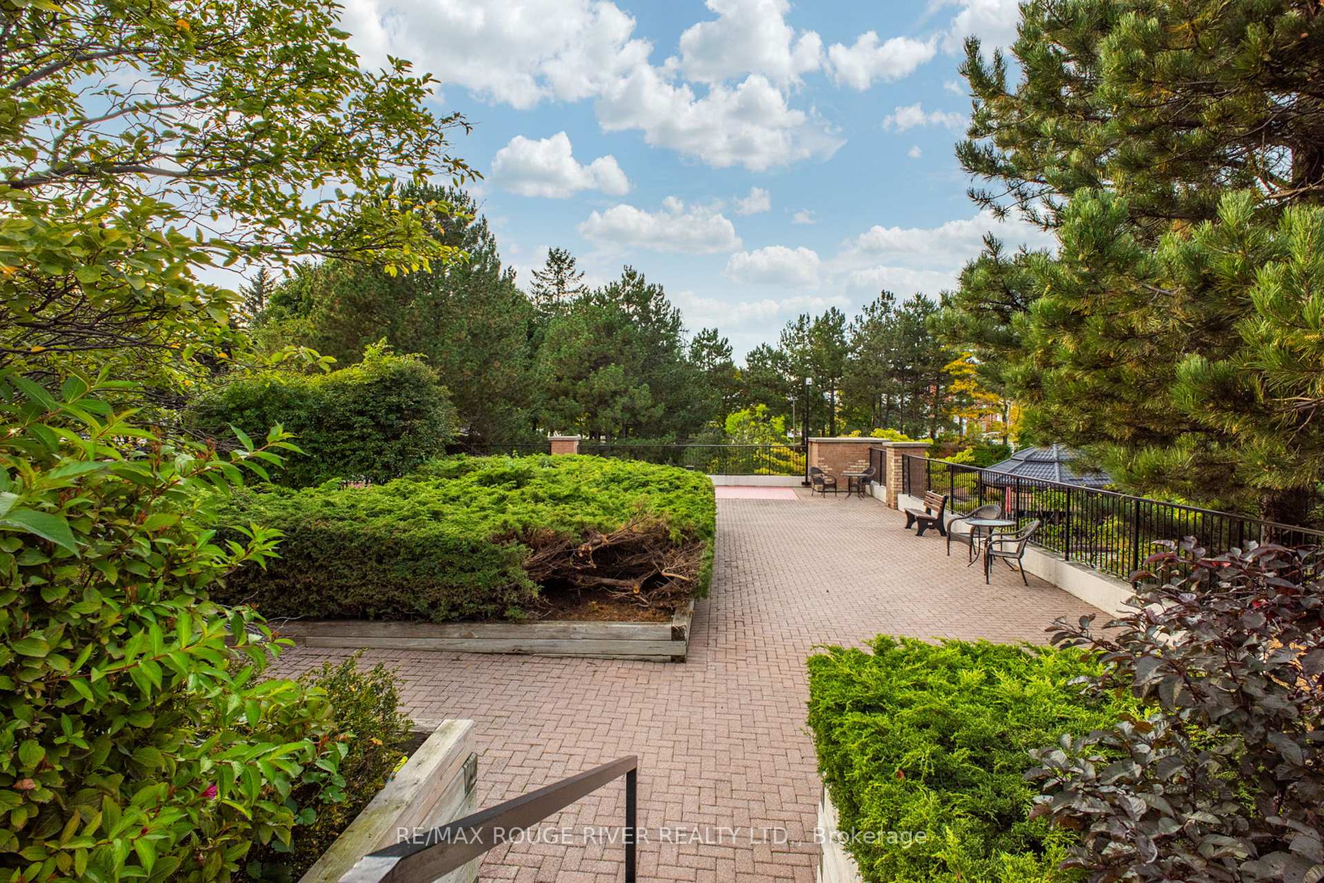 Photo 7 of Unit 1202, 100 County Court Boulevard, Brampton, Fletcher's Creek South — HOMEH