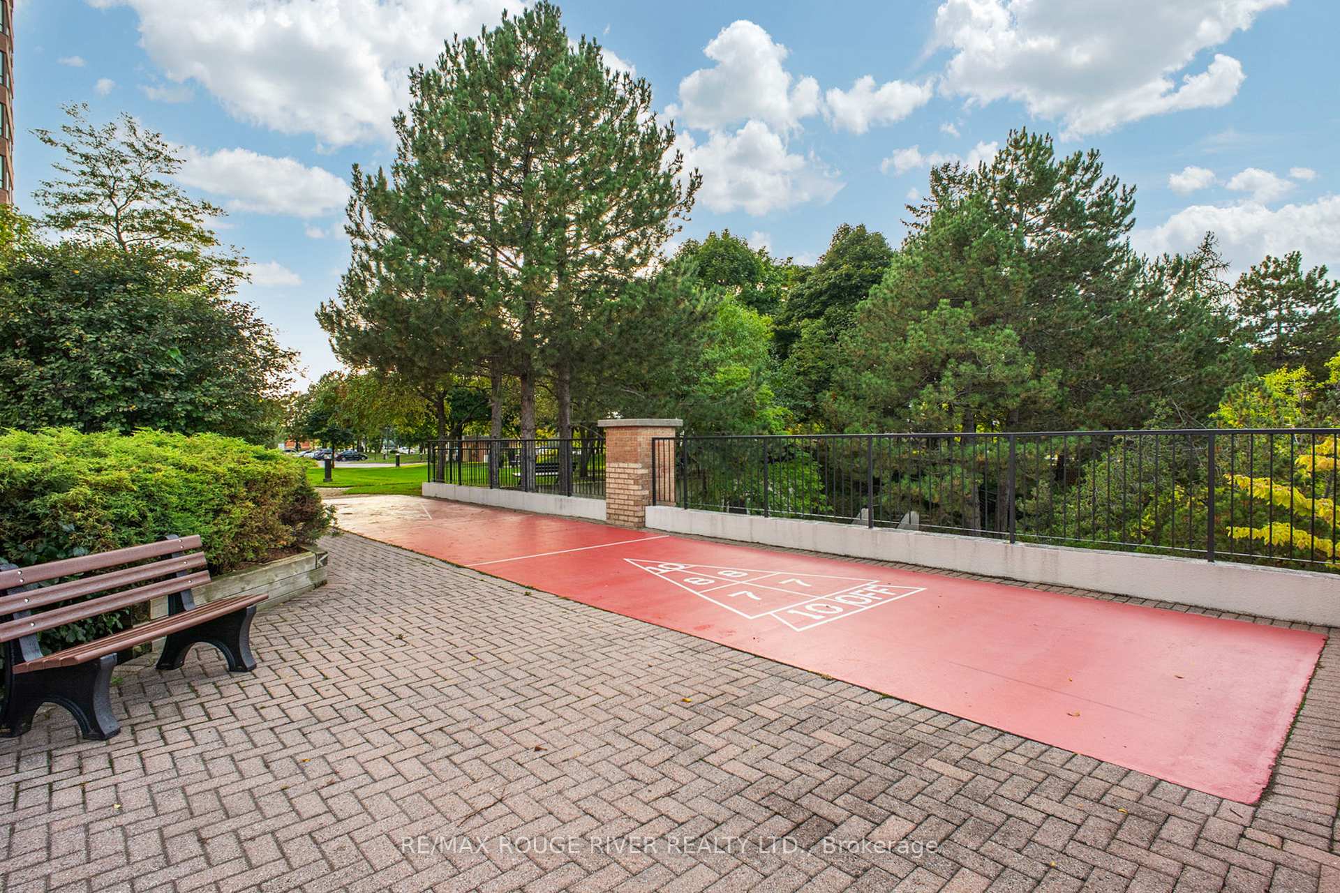 Photo 8 of Unit 1202, 100 County Court Boulevard, Brampton, Fletcher's Creek South — HOMEH