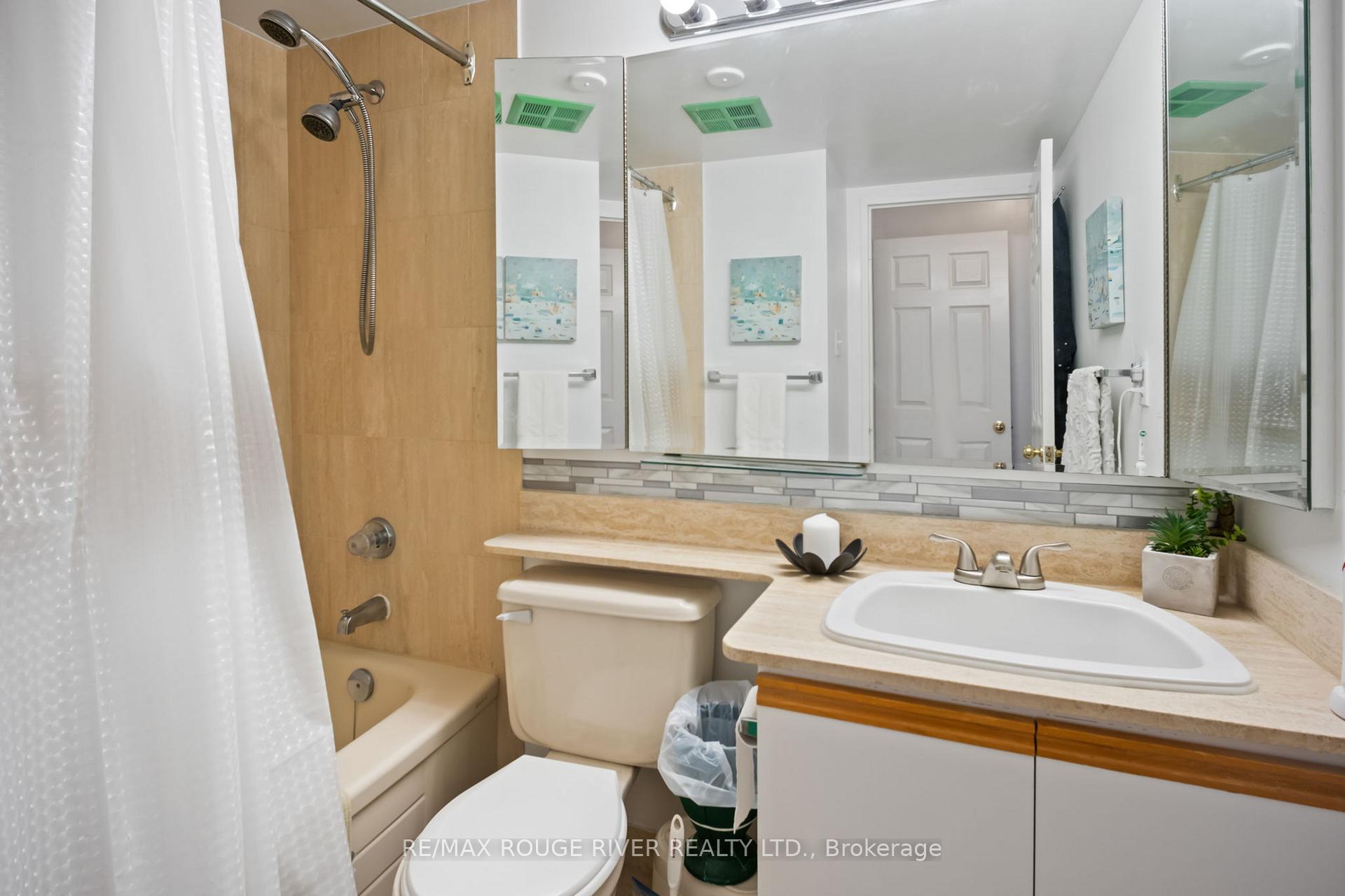 Photo 31 of Unit 1202, 100 County Court Boulevard, Brampton, Fletcher's Creek South — HOMEH