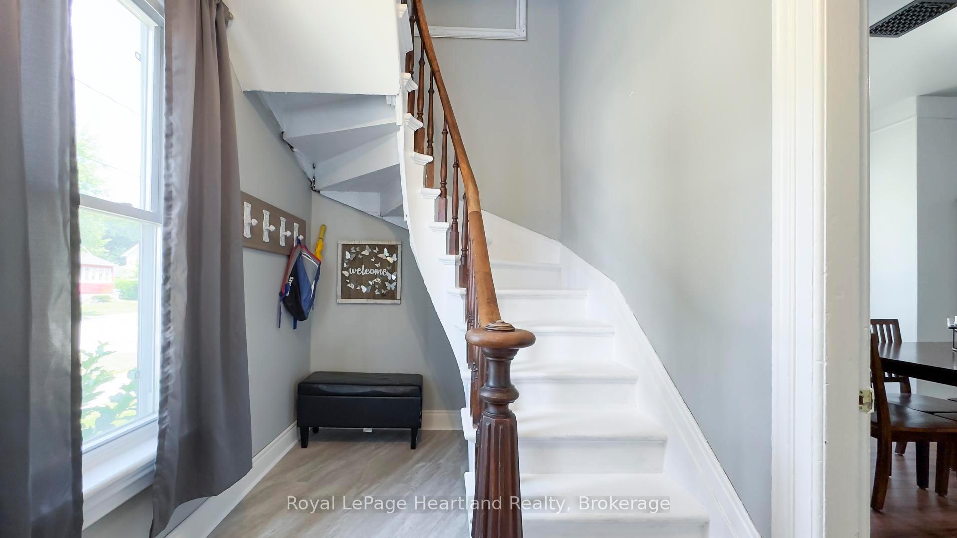 Photo 4 of 108 Newgate Street, Goderich, Goderich (Town) — HOMEH