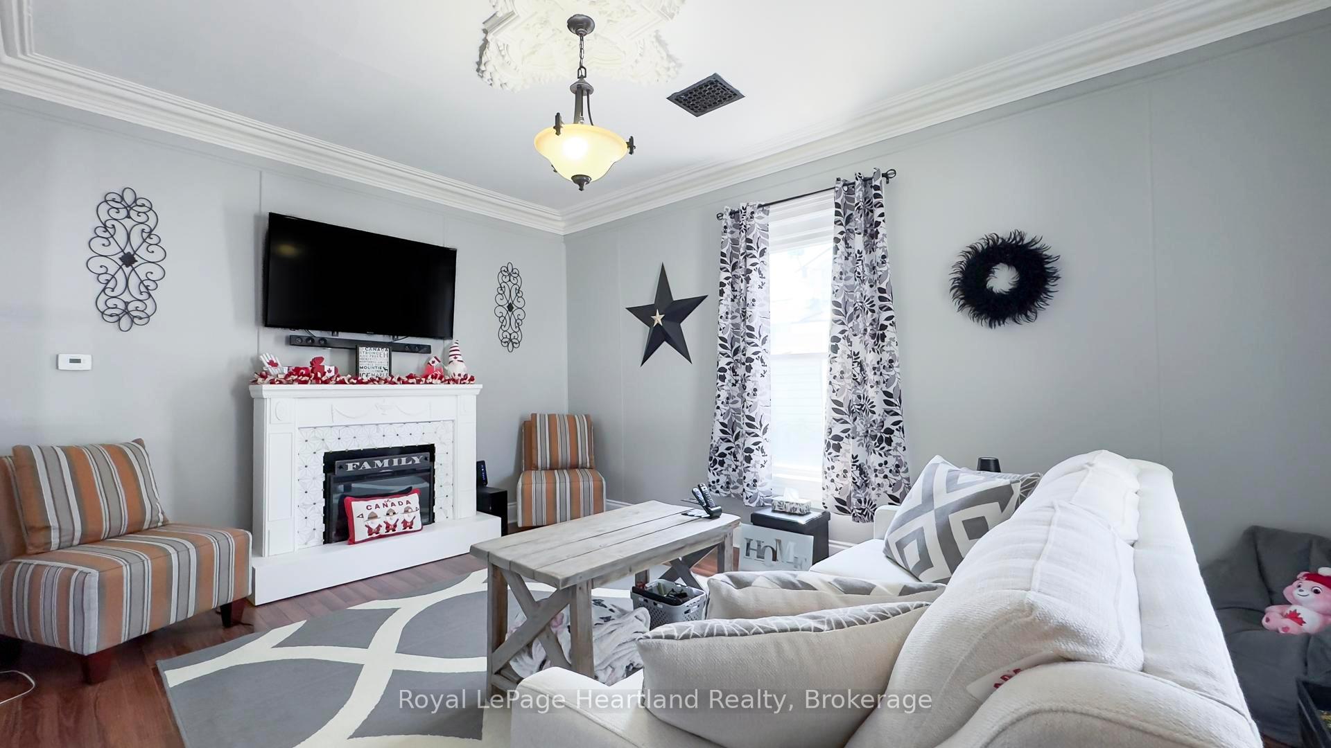 Photo 8 of 108 Newgate Street, Goderich, Goderich (Town) — HOMEH