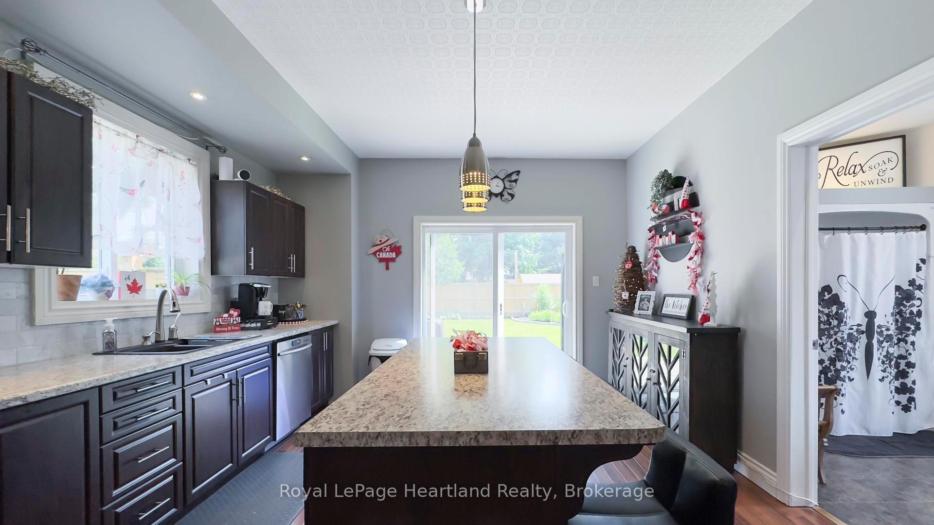 Photo 11 of 108 Newgate Street, Goderich, Goderich (Town) — HOMEH