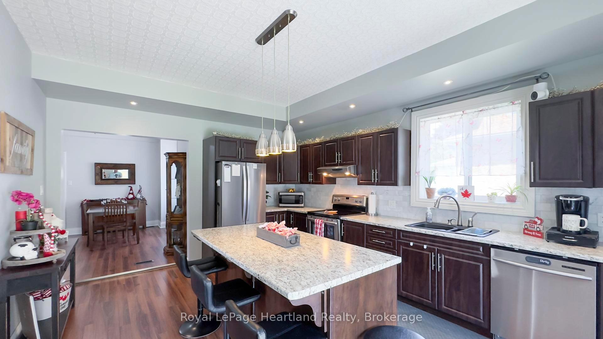 Photo 14 of 108 Newgate Street, Goderich, Goderich (Town) — HOMEH
