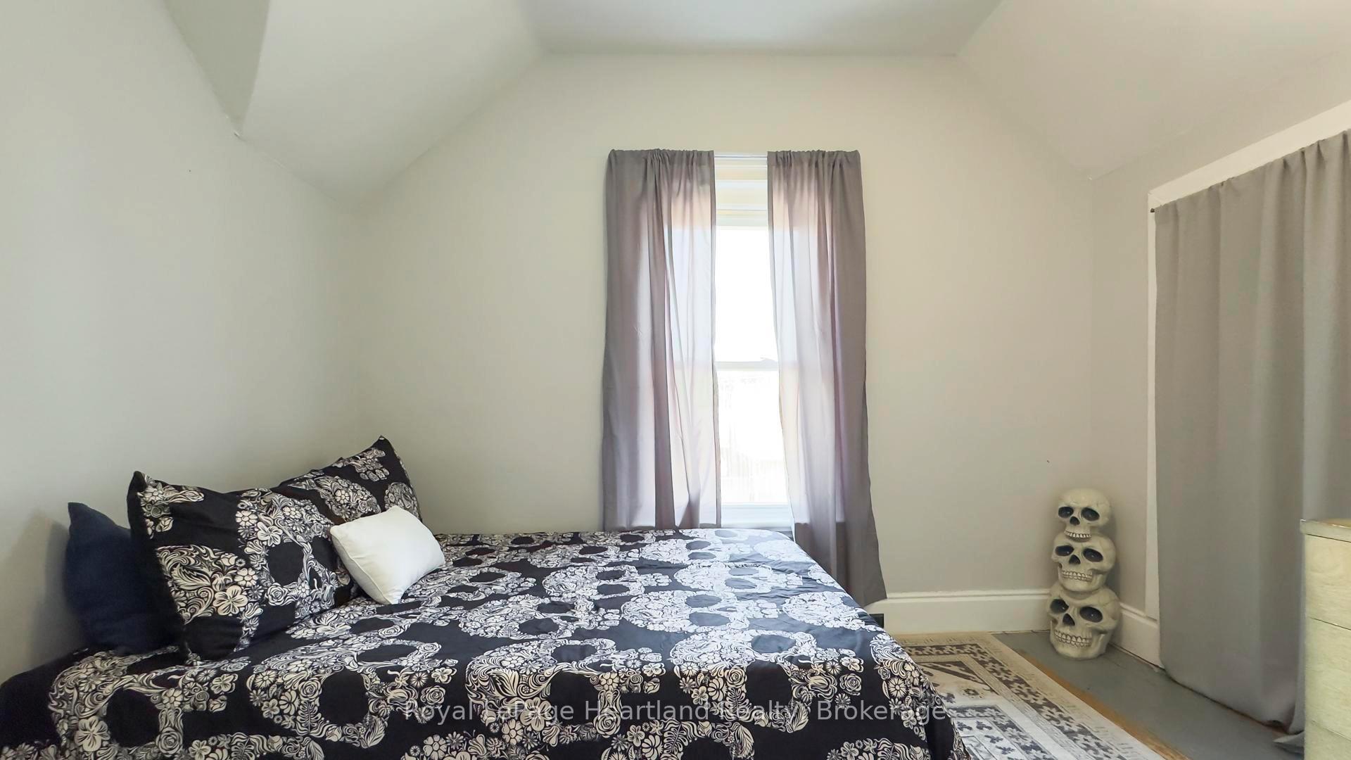 Photo 24 of 108 Newgate Street, Goderich, Goderich (Town) — HOMEH