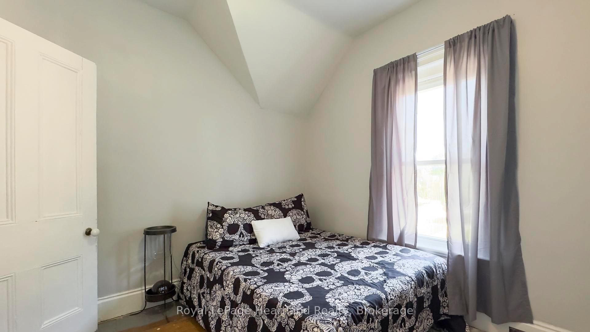 Photo 25 of 108 Newgate Street, Goderich, Goderich (Town) — HOMEH