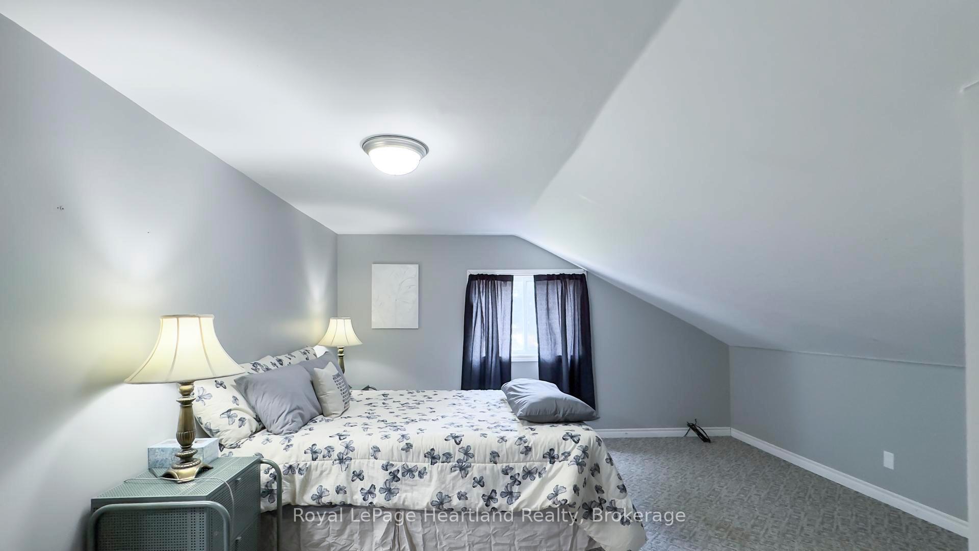 Photo 26 of 108 Newgate Street, Goderich, Goderich (Town) — HOMEH