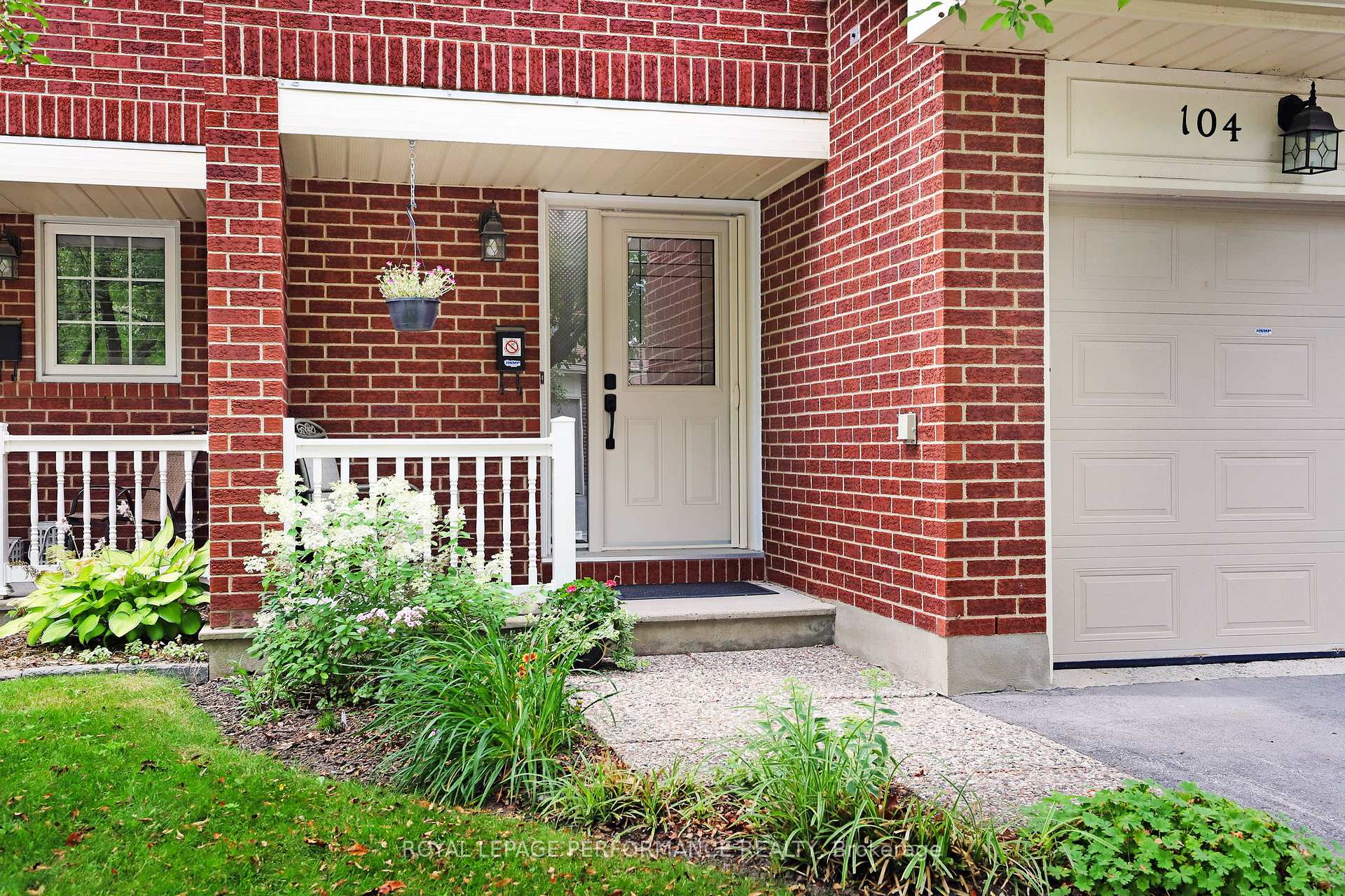Photo 1 of 104 Stonebriar Drive, Ottawa, Centrepointe — HOMEH