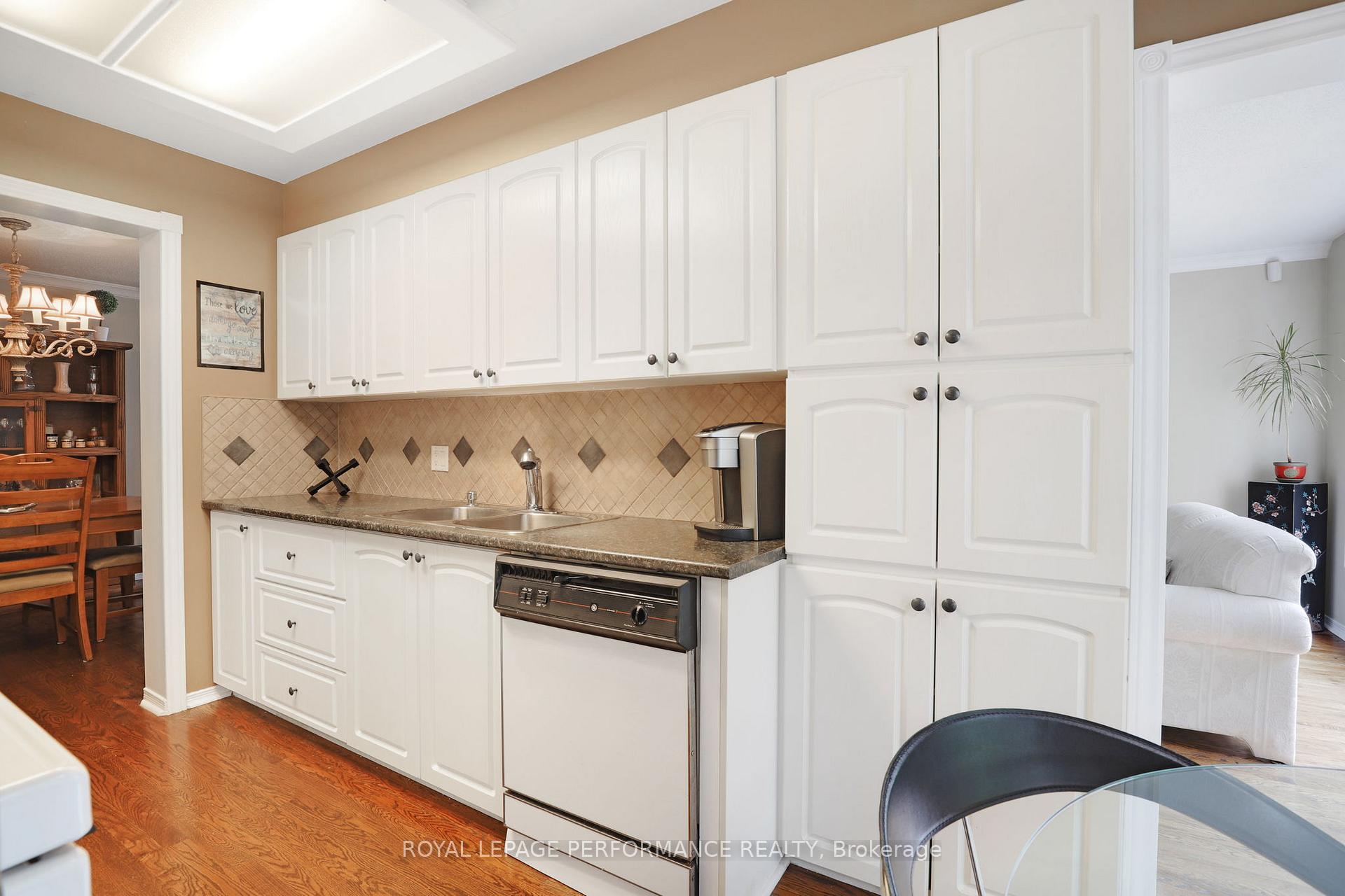 Photo 10 of 104 Stonebriar Drive, Ottawa, Centrepointe — HOMEH