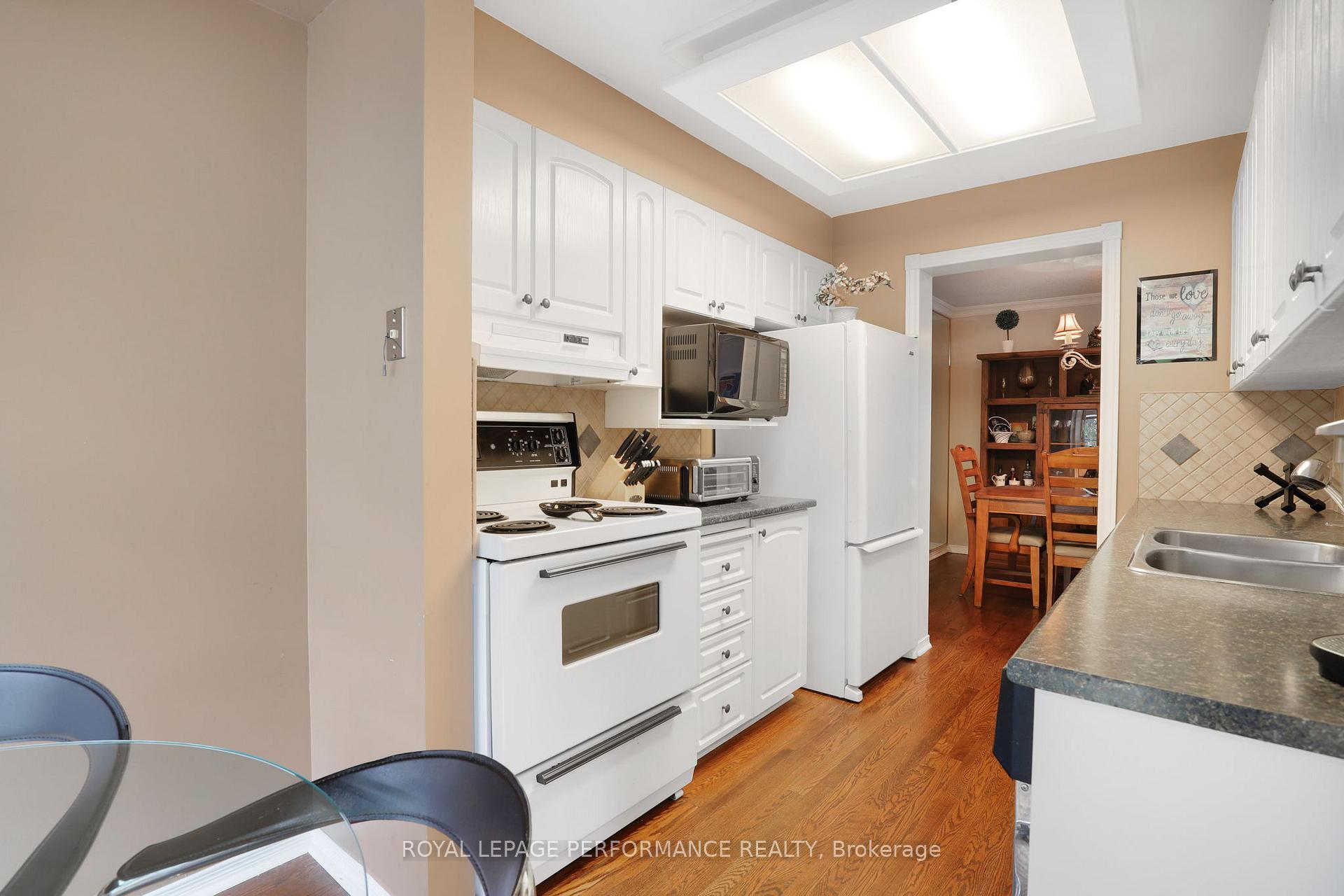 Photo 11 of 104 Stonebriar Drive, Ottawa, Centrepointe — HOMEH