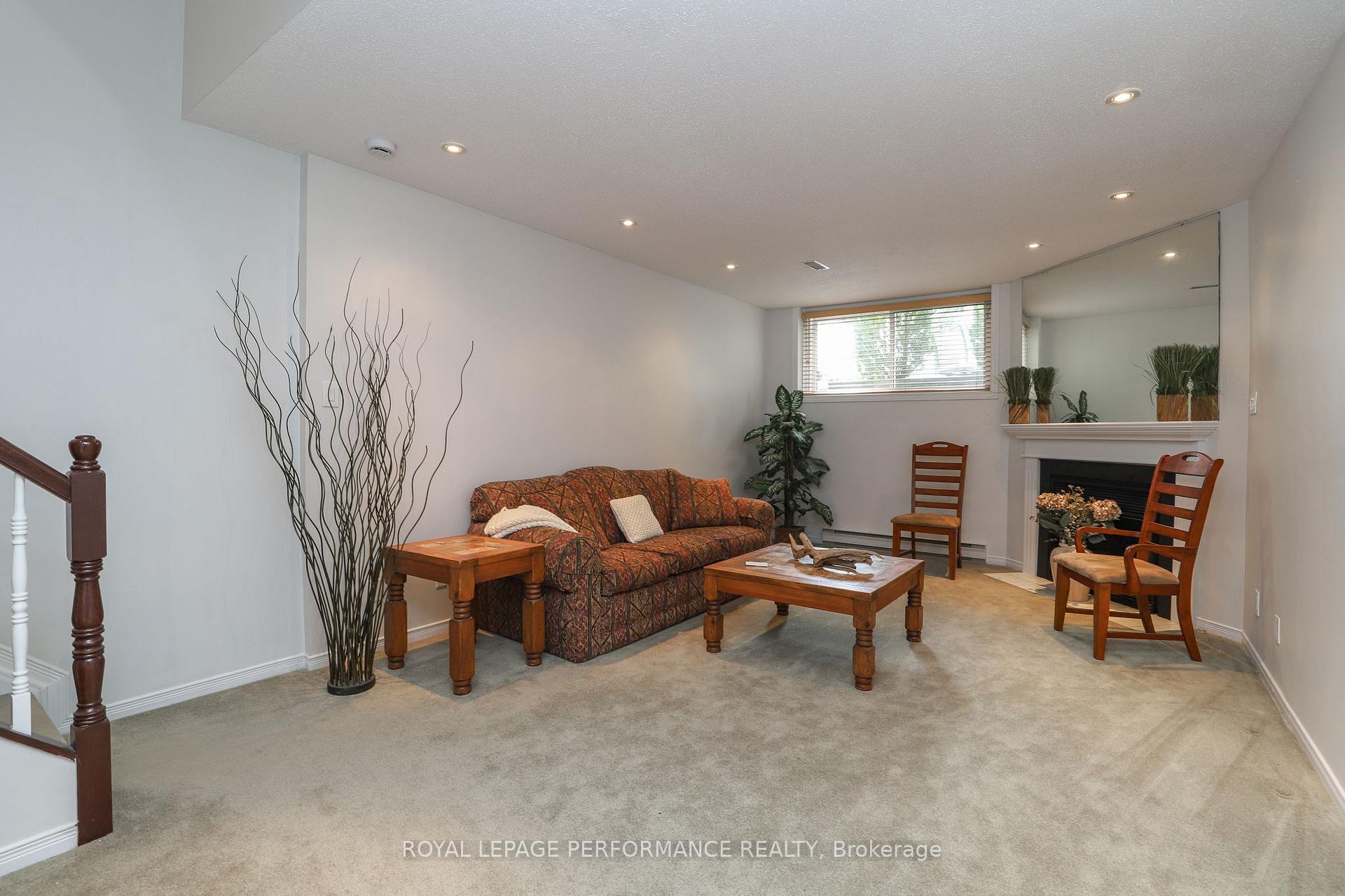 Photo 23 of 104 Stonebriar Drive, Ottawa, Centrepointe — HOMEH